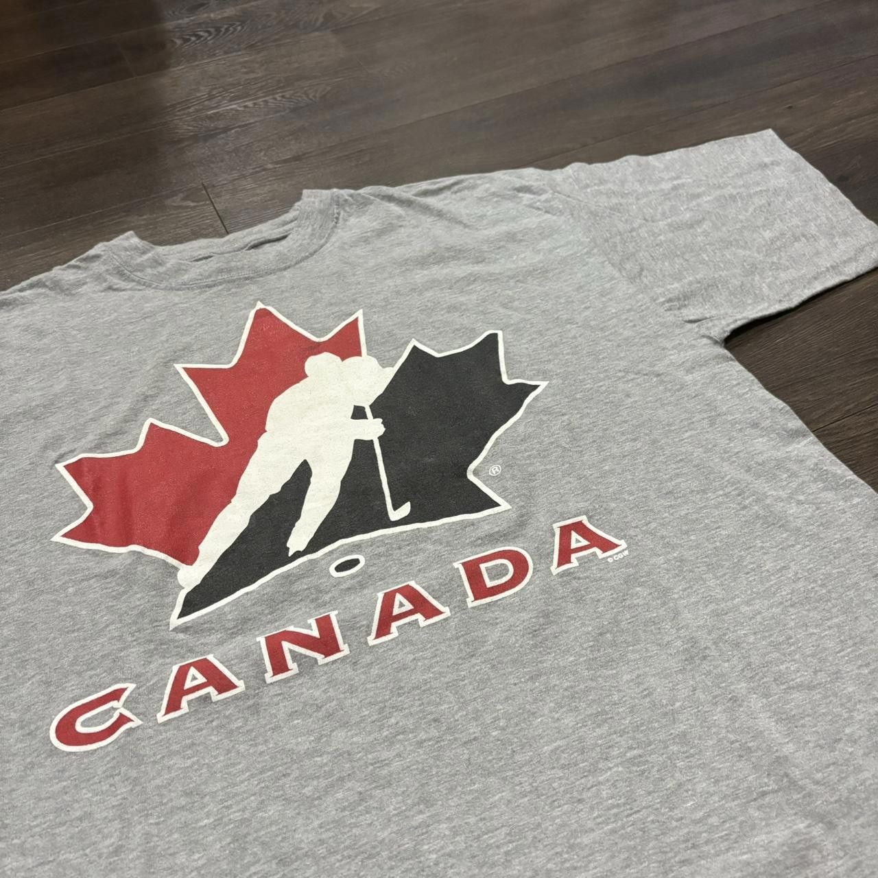 Designer Vintage team Canada t shirt 00s XL Size US XL / EU 56 / 4 - 1 Thumbnail