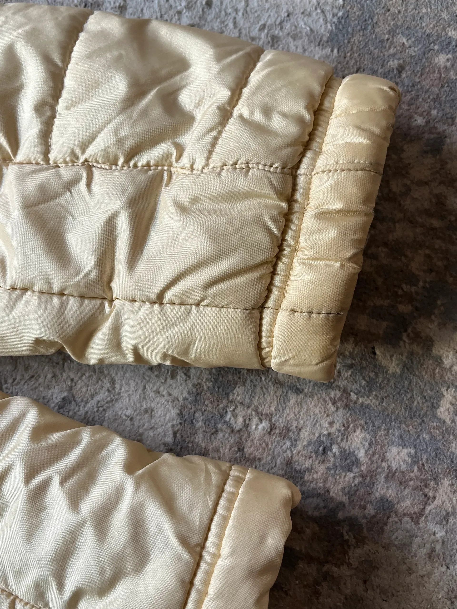 Adidas Adidas 1999 Puffer Jacket Sz L Women’s Rare Cream Size L / US 10 / IT 46 - 13 Thumbnail