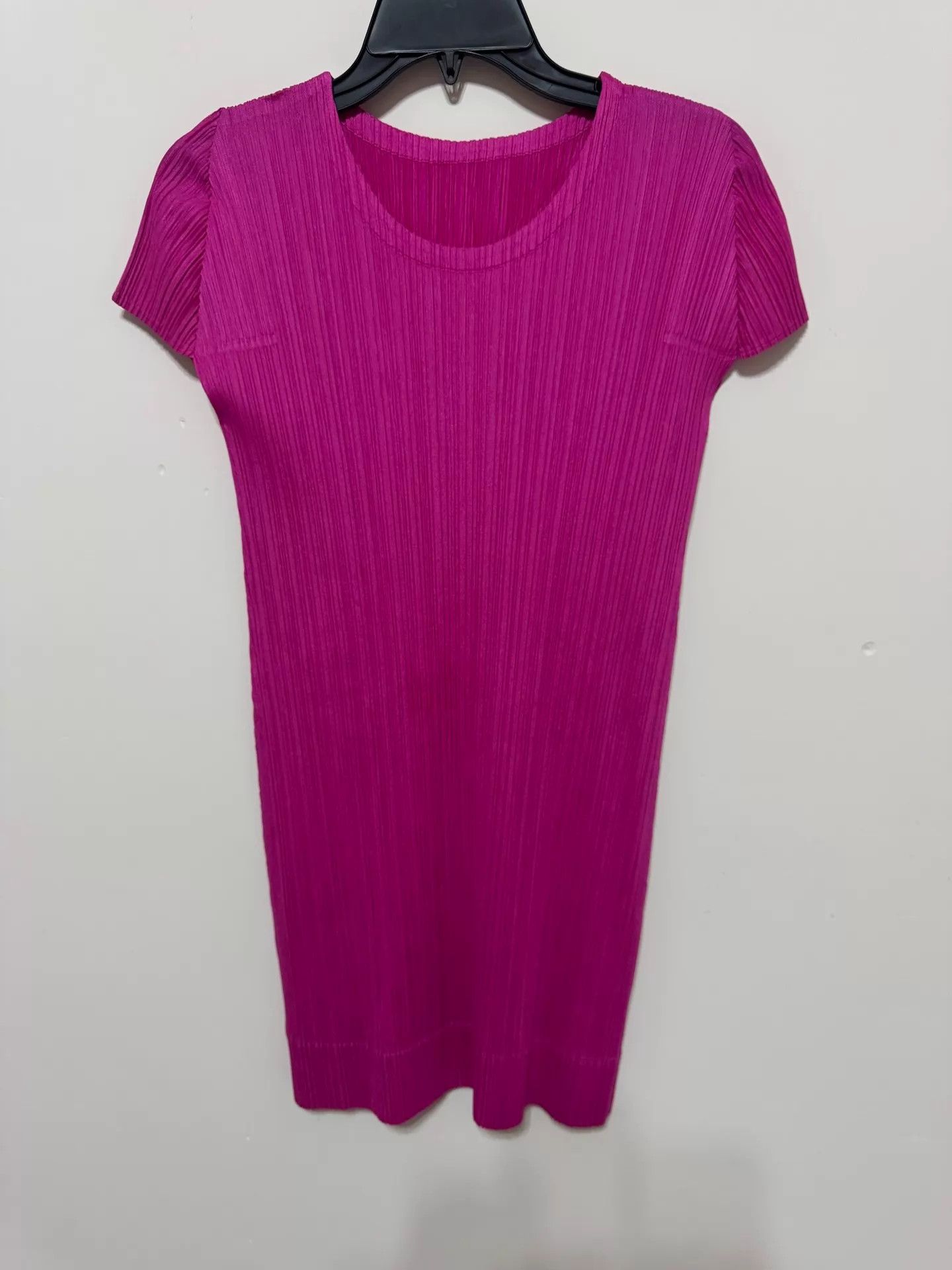 Issey Miyake Issey Miyake PP Magenta Short-Sleeve Long Top 3 Size L / US 10 / IT 46 - 1 Thumbnail