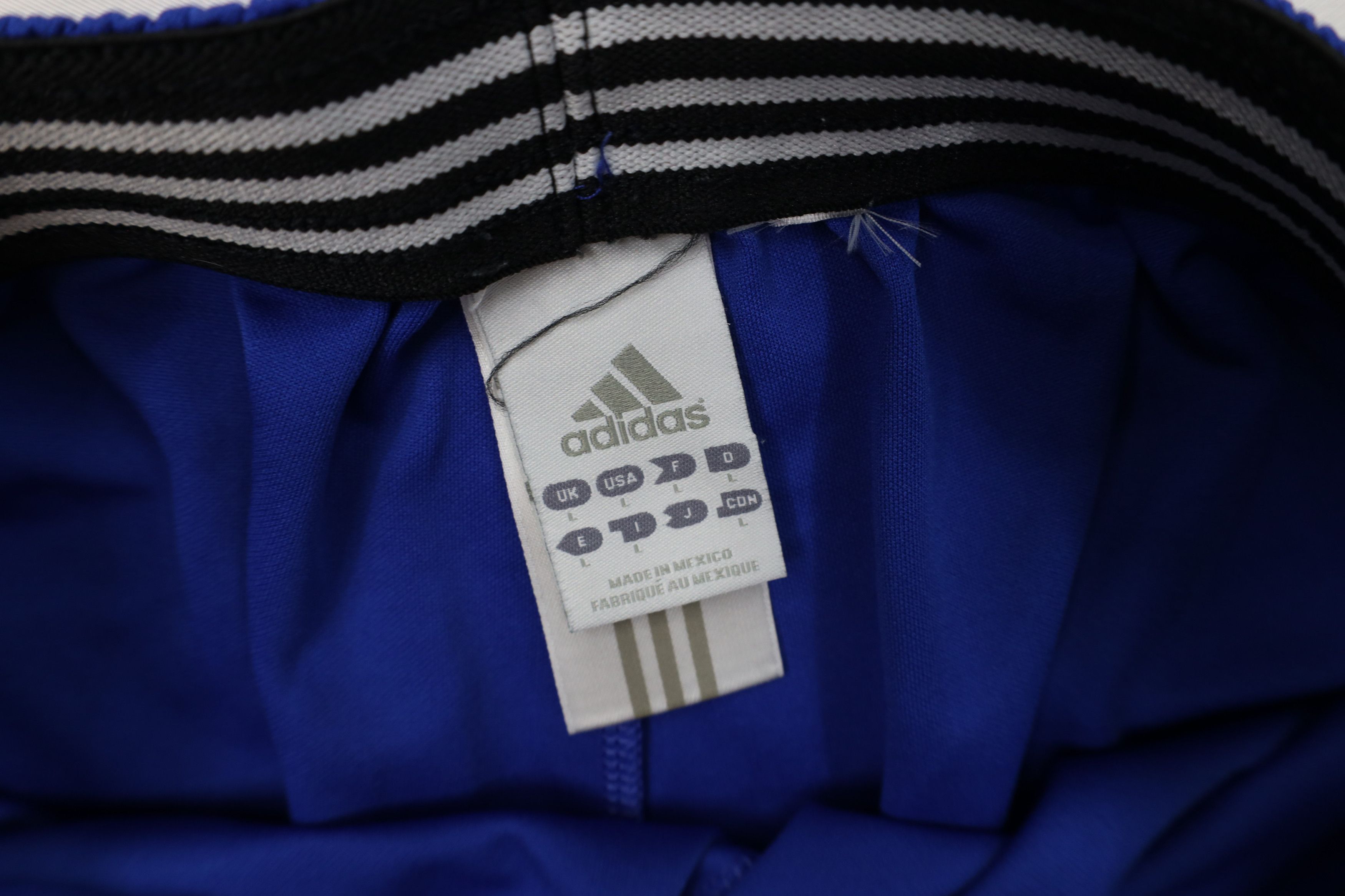 Adidas Vintage 90s Y2K Adidas Running Jogging Soccer Shorts Blue Size US 34 / EU 50 - 7 Thumbnail