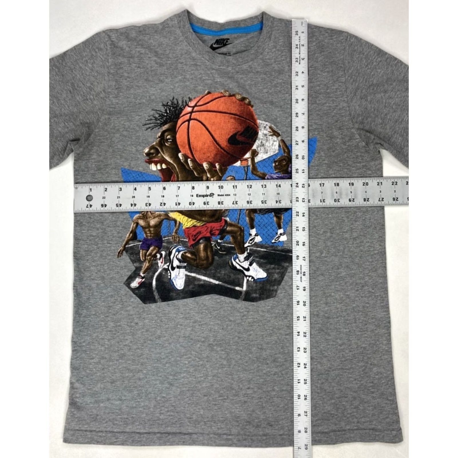 Nike Nike Air Street Ball Graphic T-shirt Men L Gray Size US L / EU 52-54 / 3 - 6 Thumbnail