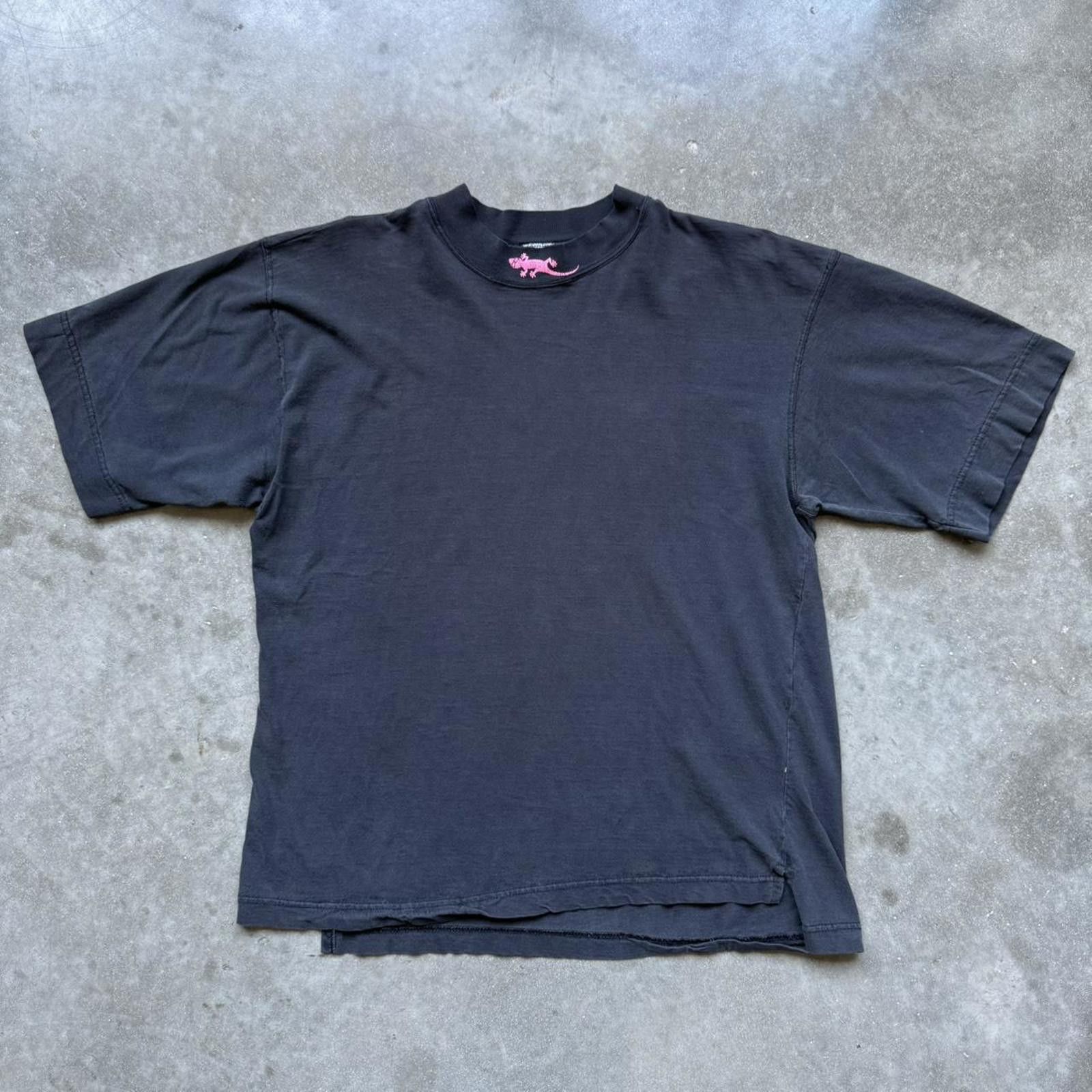 Other Happy T-Shirts Inc “Hawaii Gecko” Mock Neck Vintage T-shirt Size US XL / EU 56 / 4 - 1 Thumbnail