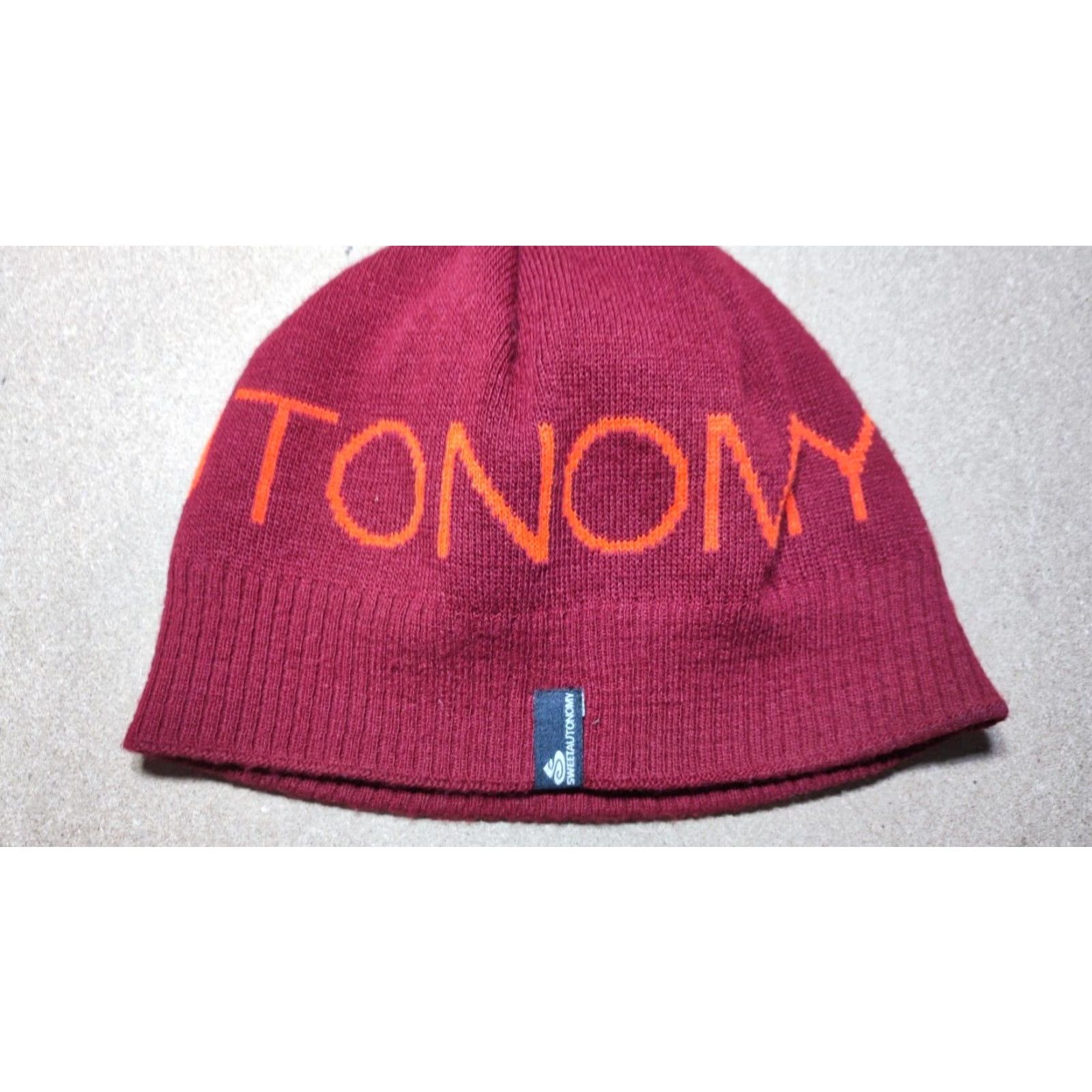 Vintage Sweet Protection Womens Beanie Hat One Size Red Thermal Knit Winter Soft Logo Moisture Wicking Quick Dry Packable Size ONE SIZE - 3 Thumbnail