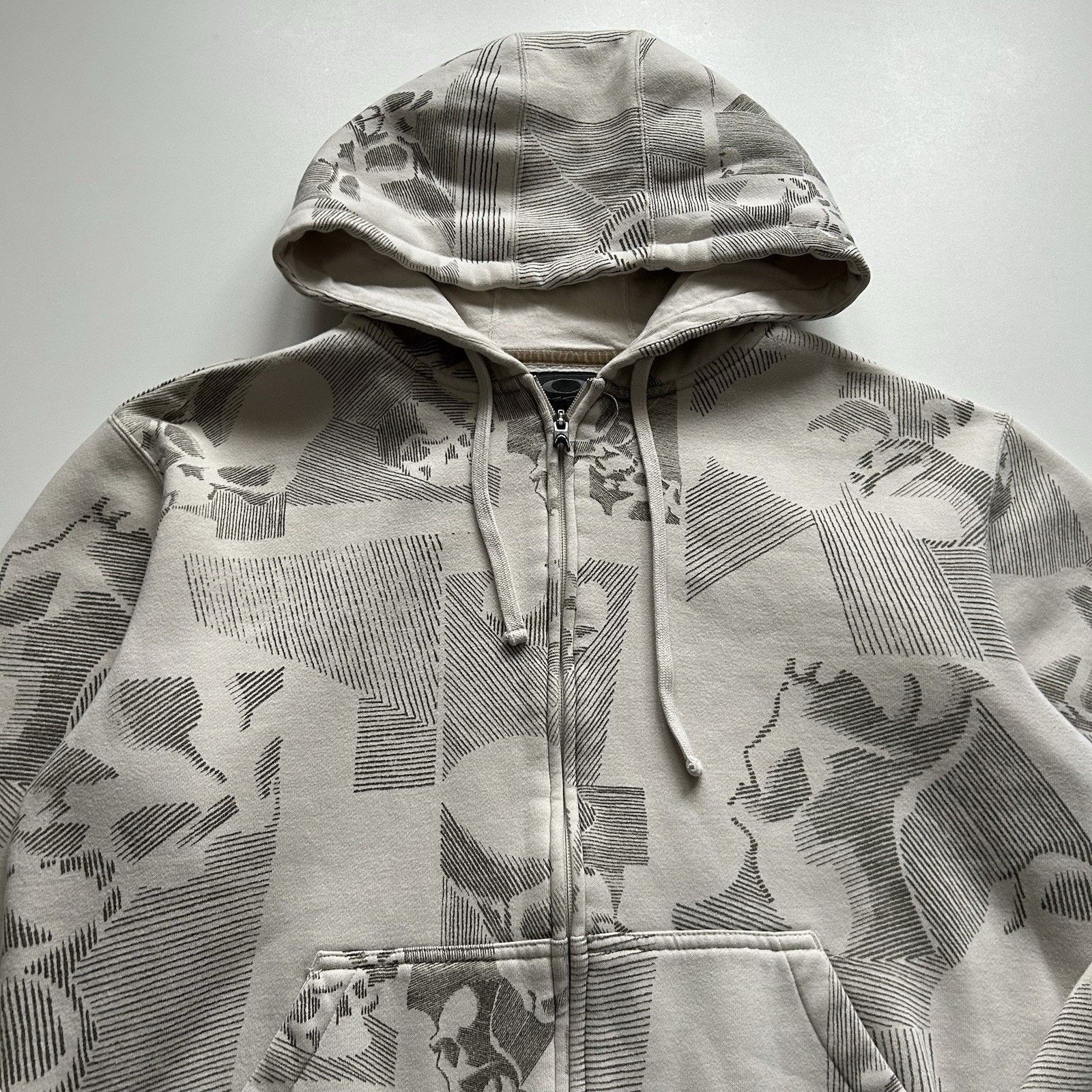Oakley Vintage Y2K Oakley Skull AOP Full Zip Hoodie Size Medium Size US M / EU 48-50 / 2 - 2 Thumbnail