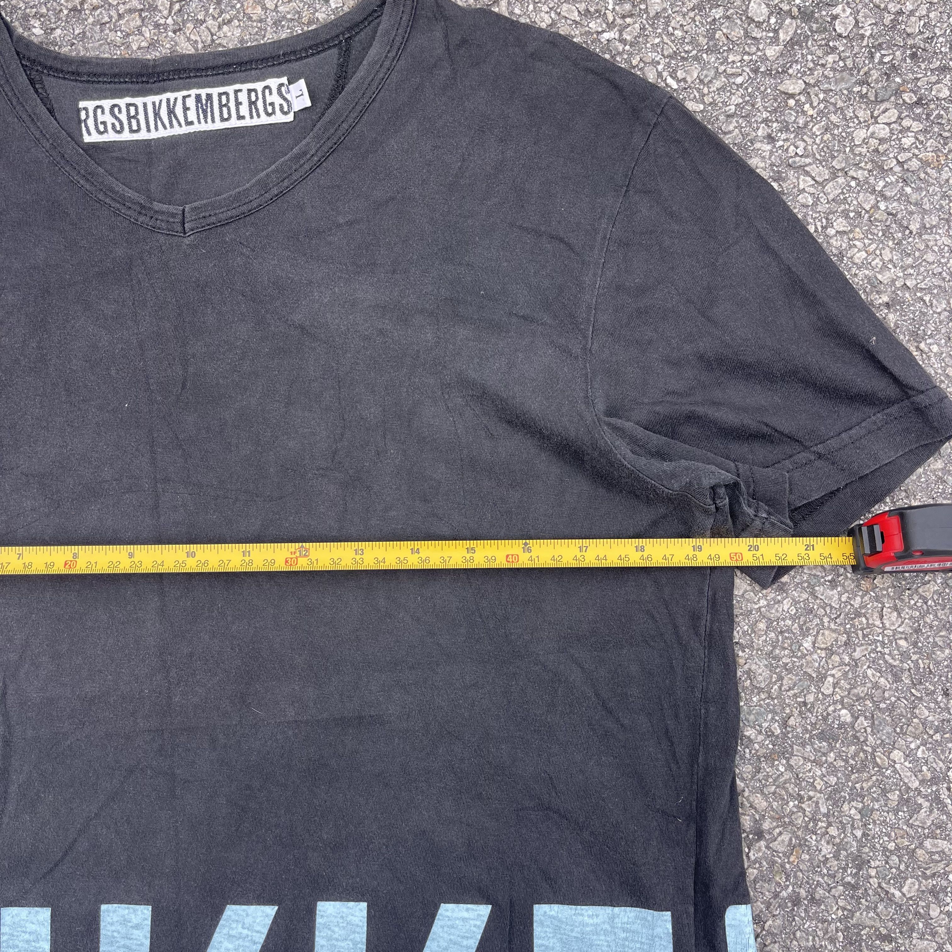Dirk Bikkembergs Vtg Bikkembergs V-neck Short Sleeve TM size L Size US L / EU 52-54 / 3 - 6 Thumbnail