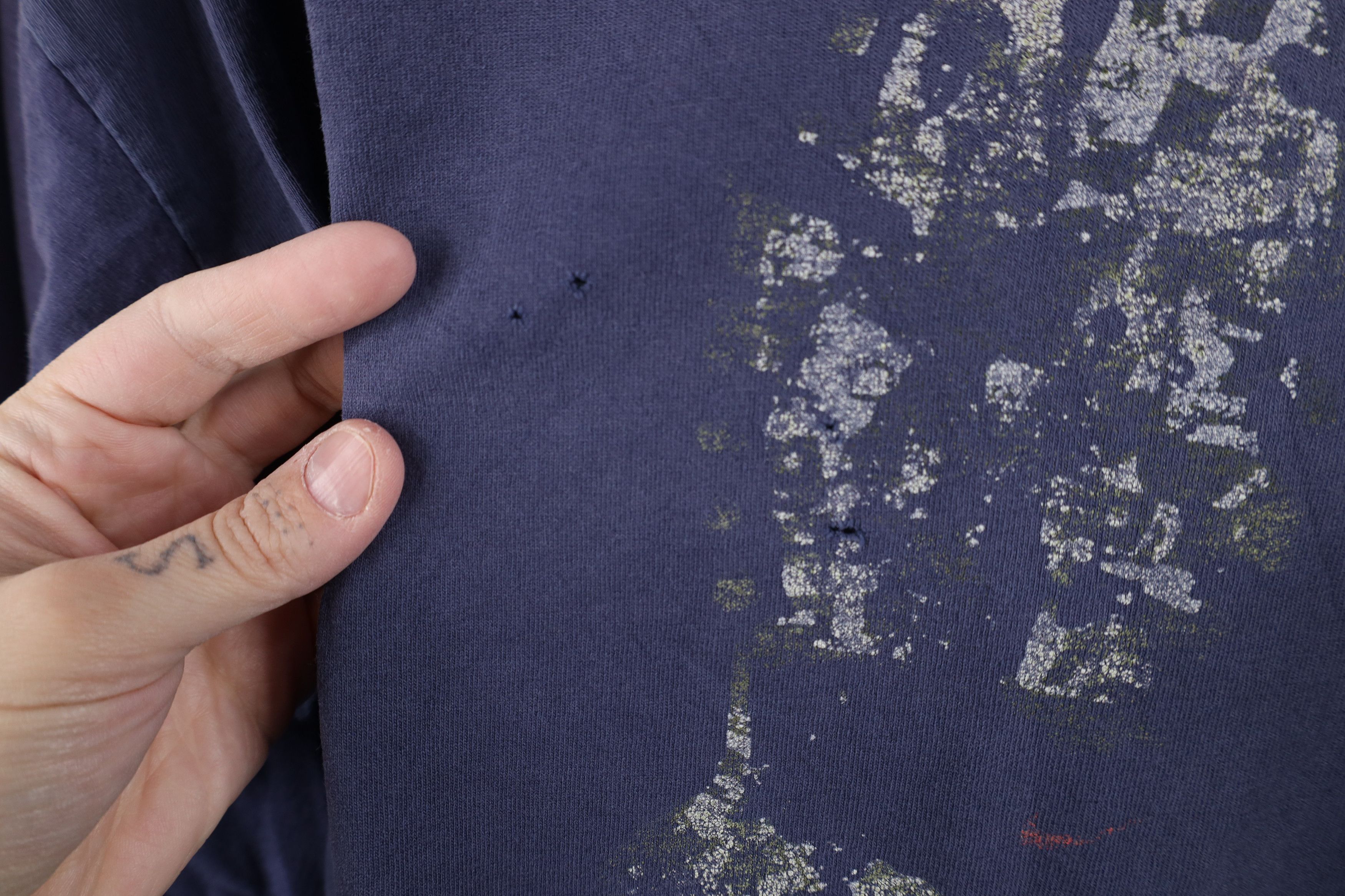 Nike Vintage 90s Nike Mini Swoosh Enjoy the Weather T-Shirt Size US L / EU 52-54 / 3 - 12 Thumbnail