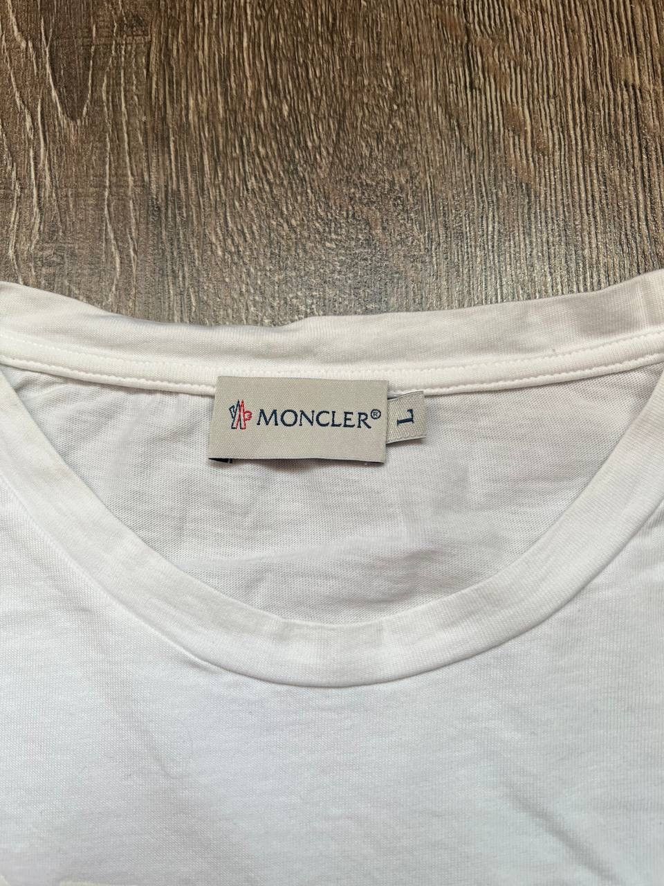 Moncler × Vintage Vintage Moncler 52 print short sleeve logo white t shirt Size US S / EU 44-46 / 1 - 5 Thumbnail