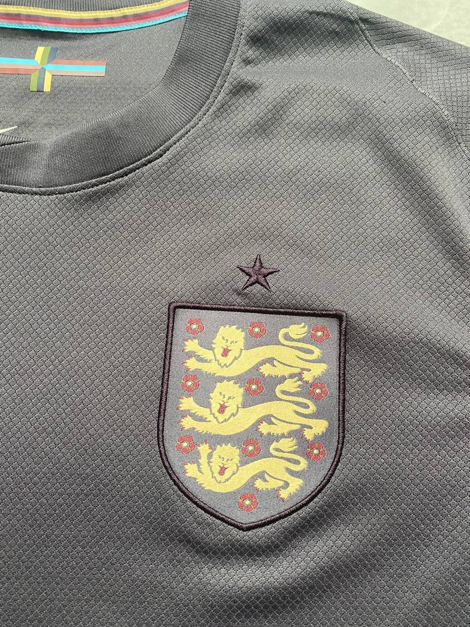 Nike Vintage Nike England Football Jersey MAINOO Size US M / EU 48-50 / 2 - 10 Thumbnail