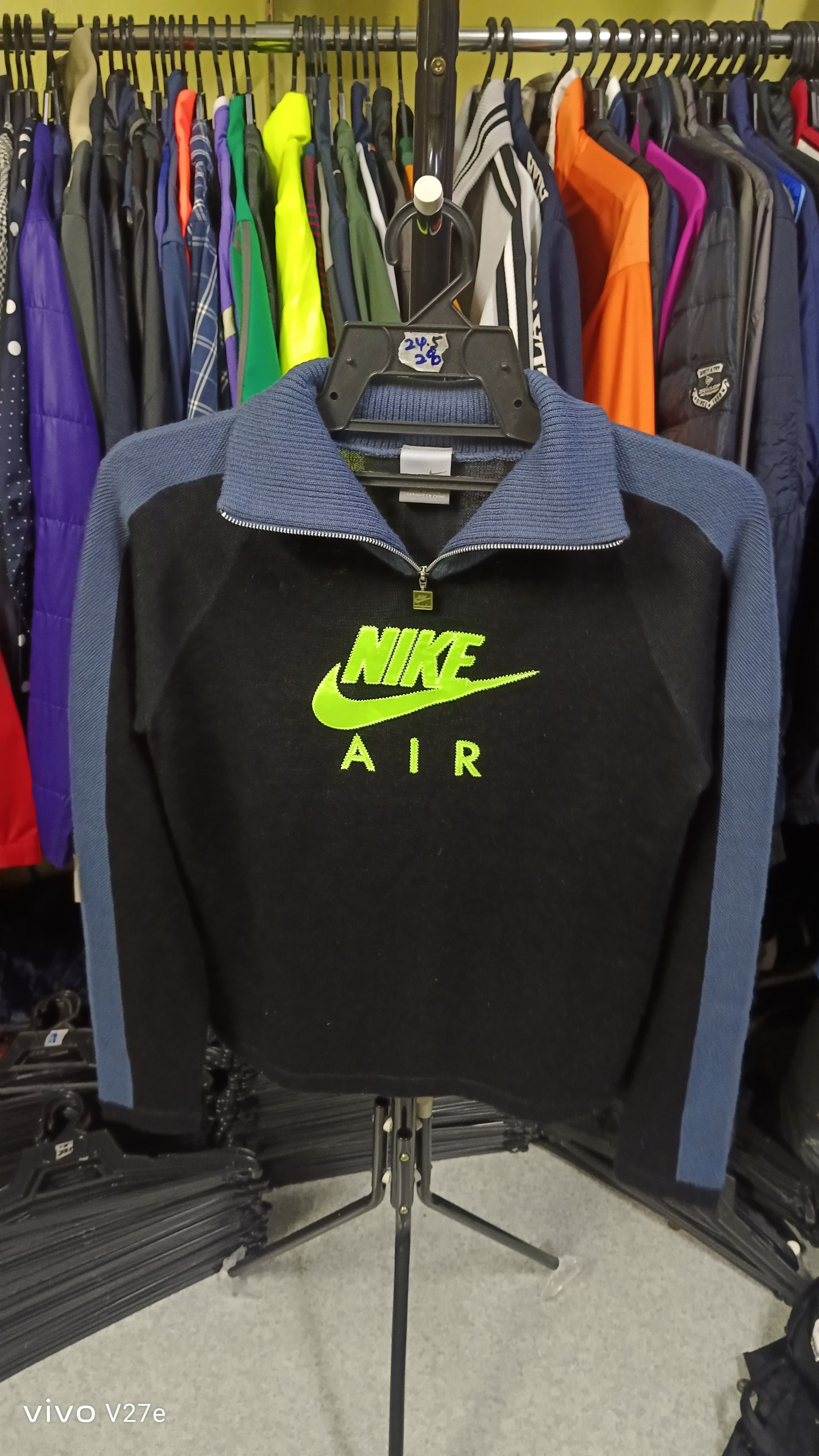 Nike Rare Vintage Nike Air Half Zipper Sweater Size US S / EU 44-46 / 1 - 2 Thumbnail