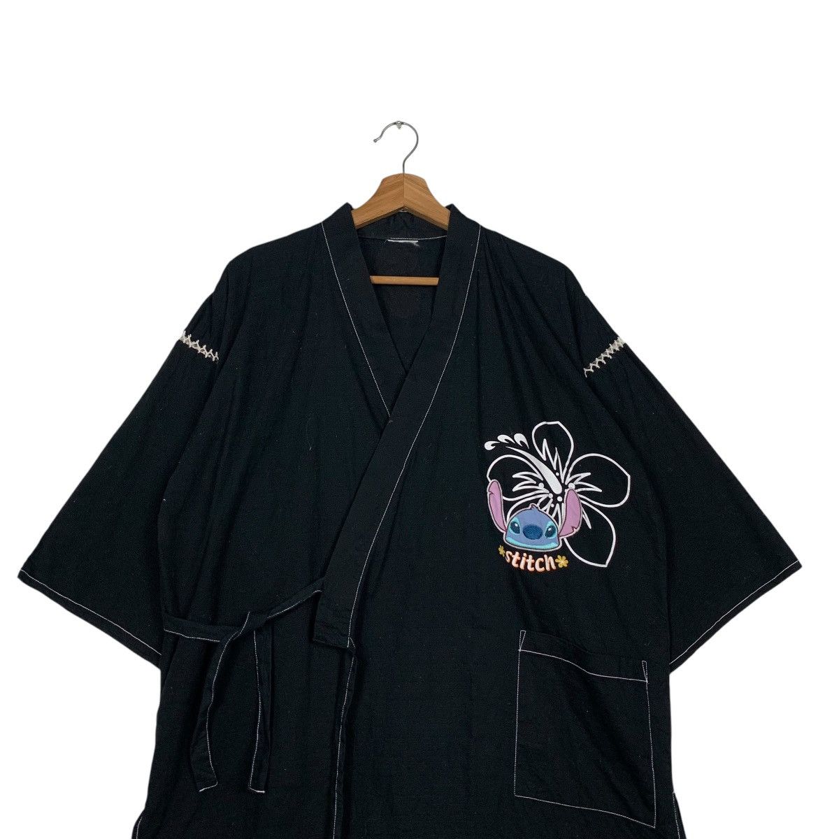 Japanese Brand LILO & STITCH Aloha Big Logo Graphics Kimono #2330-C104 Size US L / EU 52-54 / 3 - 4 Thumbnail