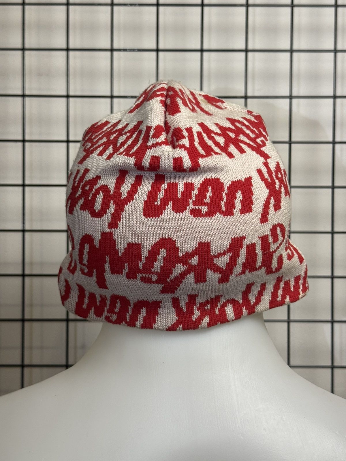 Supreme Supreme Graffiti Fat Tip Beanie in a white and red colorway Size ONE SIZE - 3 Thumbnail