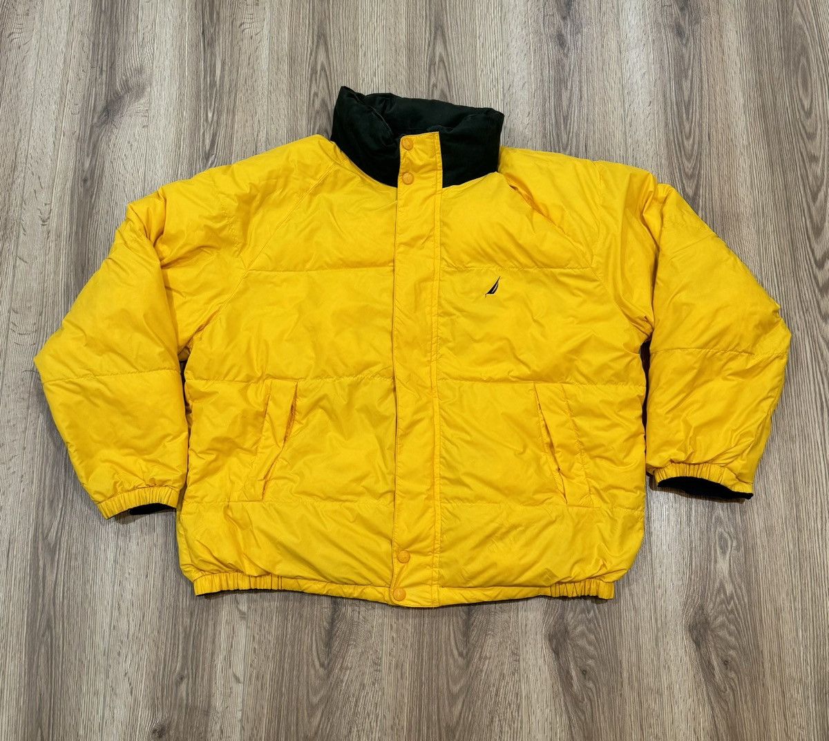 Vintage top Nautica Reversible Puffer Faded Medium (N)