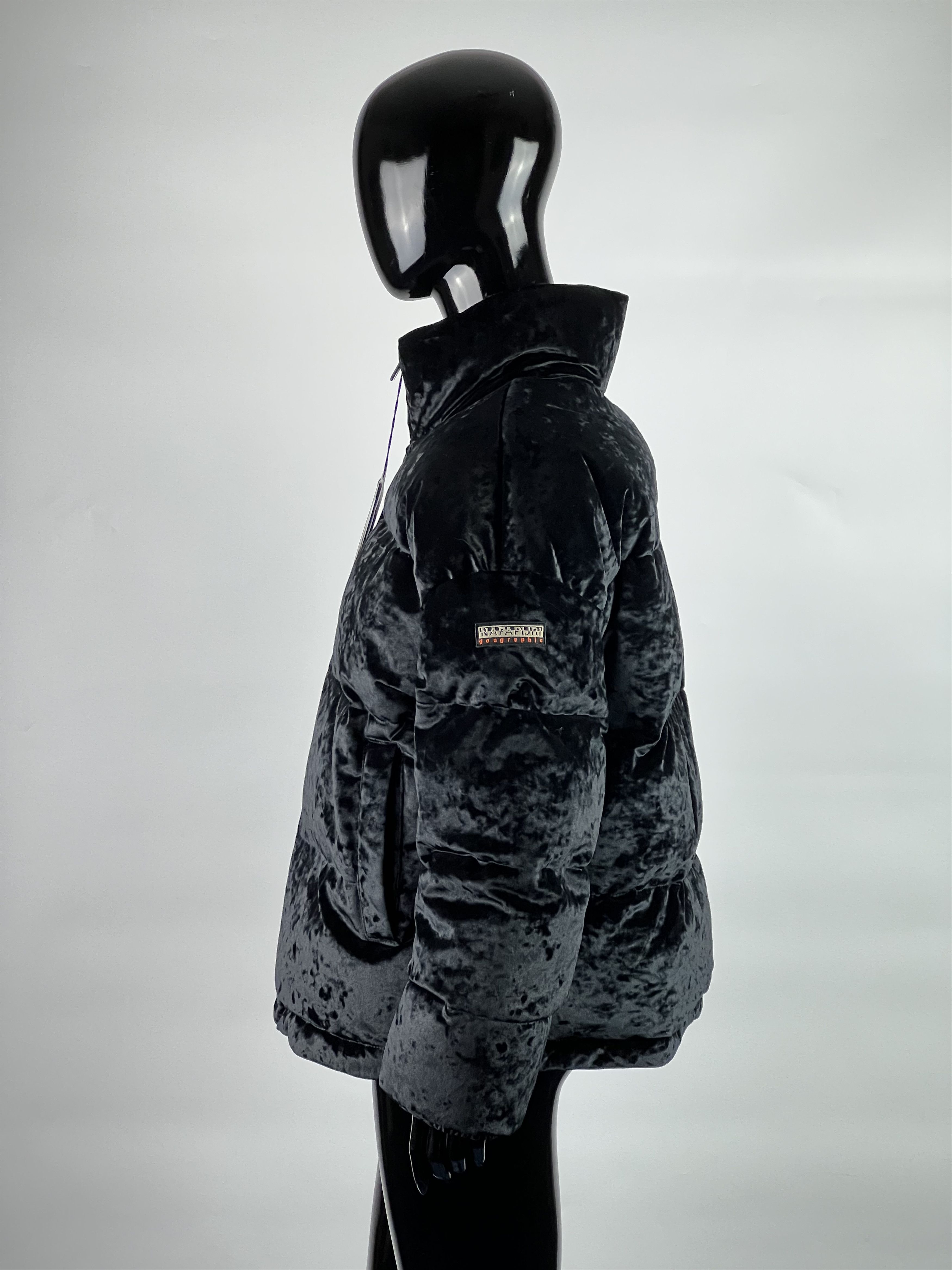 Napapijri NWT Napapijri Women's Black Velour Winter Jacket Size M Size M / US 6-8 / IT 42-44 - 2 Thumbnail