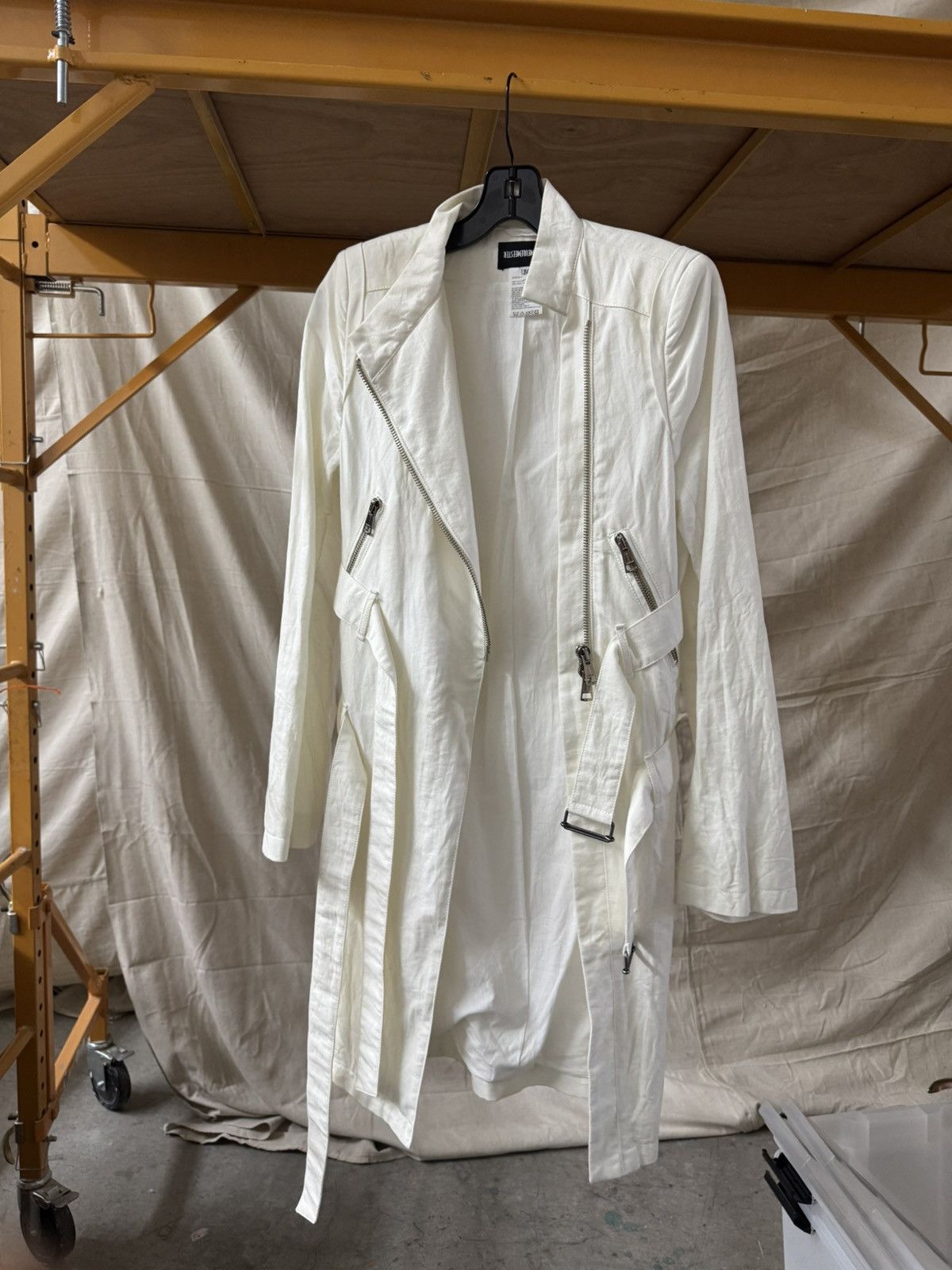 Ann Demeulemeester Ann Demeulemeester White Asymmetric Zip Belted Coat Jacket Size XS / US 0-2 / IT 36-38 - 1 Thumbnail