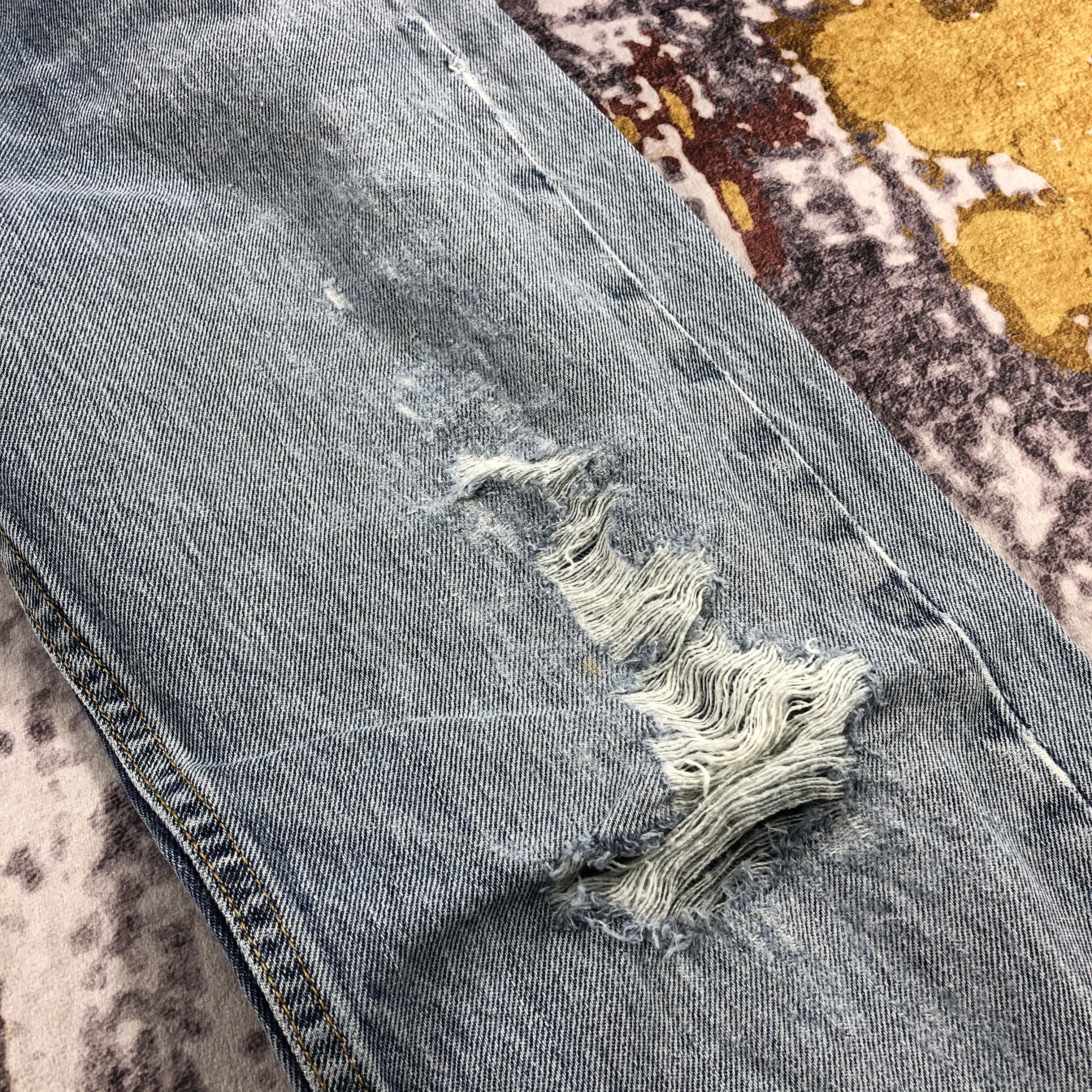Levi's × Vintage Vintage Blue Wash Levis 505 Jeans-JM2533 Size US 33 - 12 Thumbnail