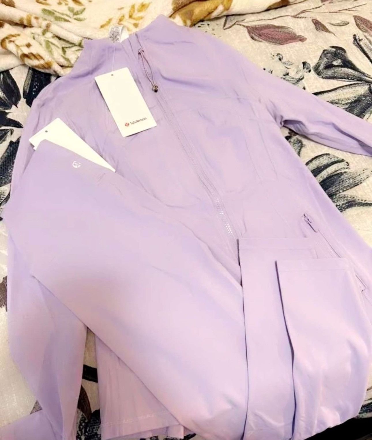Lululemon lululemon lavender set limited edition Size S / US 4 / IT 40 - 1 Thumbnail