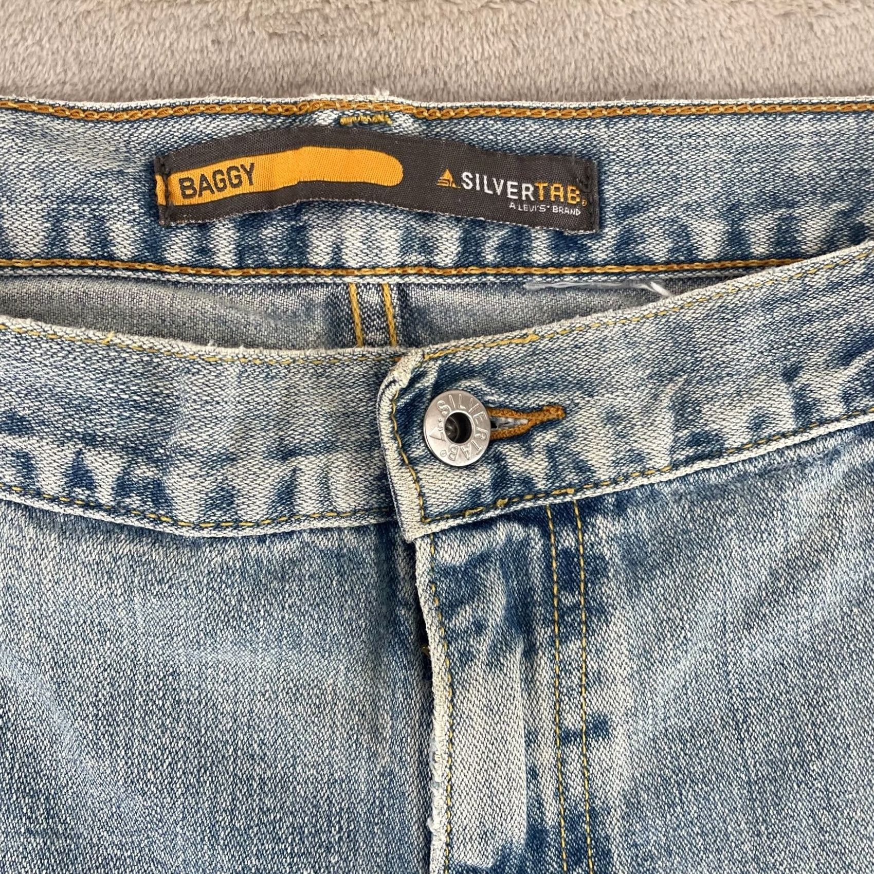 Levi's Vintage Levi's Silver Tab Baggy Jeans Men 38x33 Light Blue Distressed Denim Skate Size US 38 / EU 54 - 2 Thumbnail