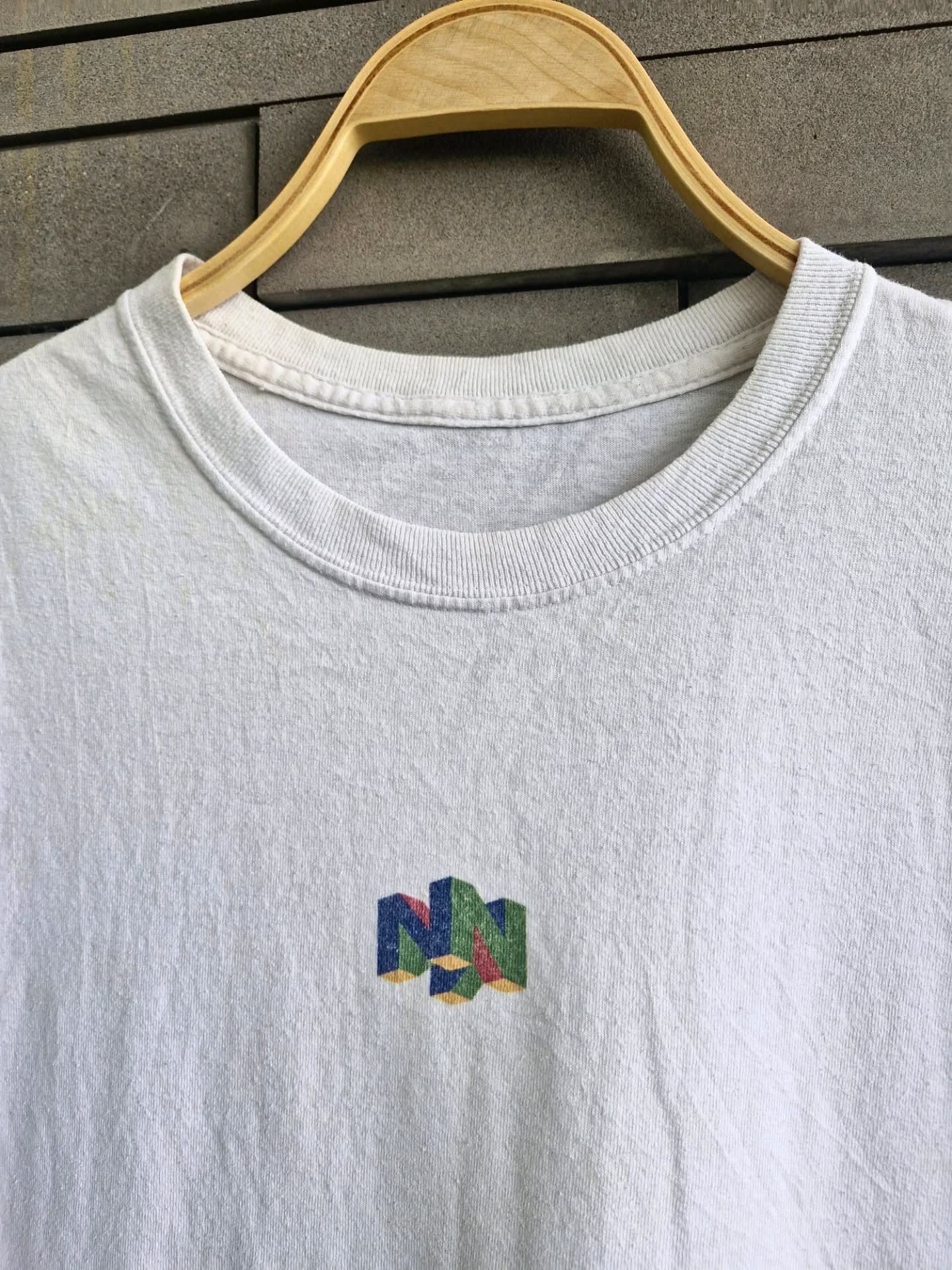 Nintendo NINTENDO​ 64 MIDLOGO AND GAMEPLAN PROMOTE Tees. Size US L / EU 52-54 / 3 - 2 Thumbnail
