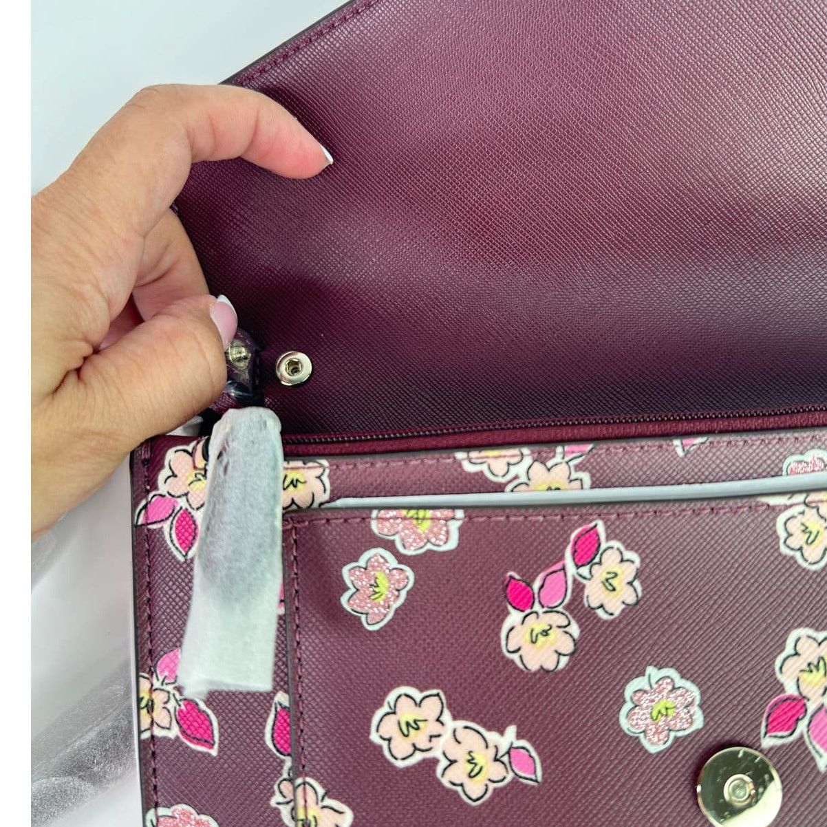 Kate Spade Kate Spade Frosted Floral Tinsel Flap Crossbody Clutch bag Size ONE SIZE - 9 Thumbnail