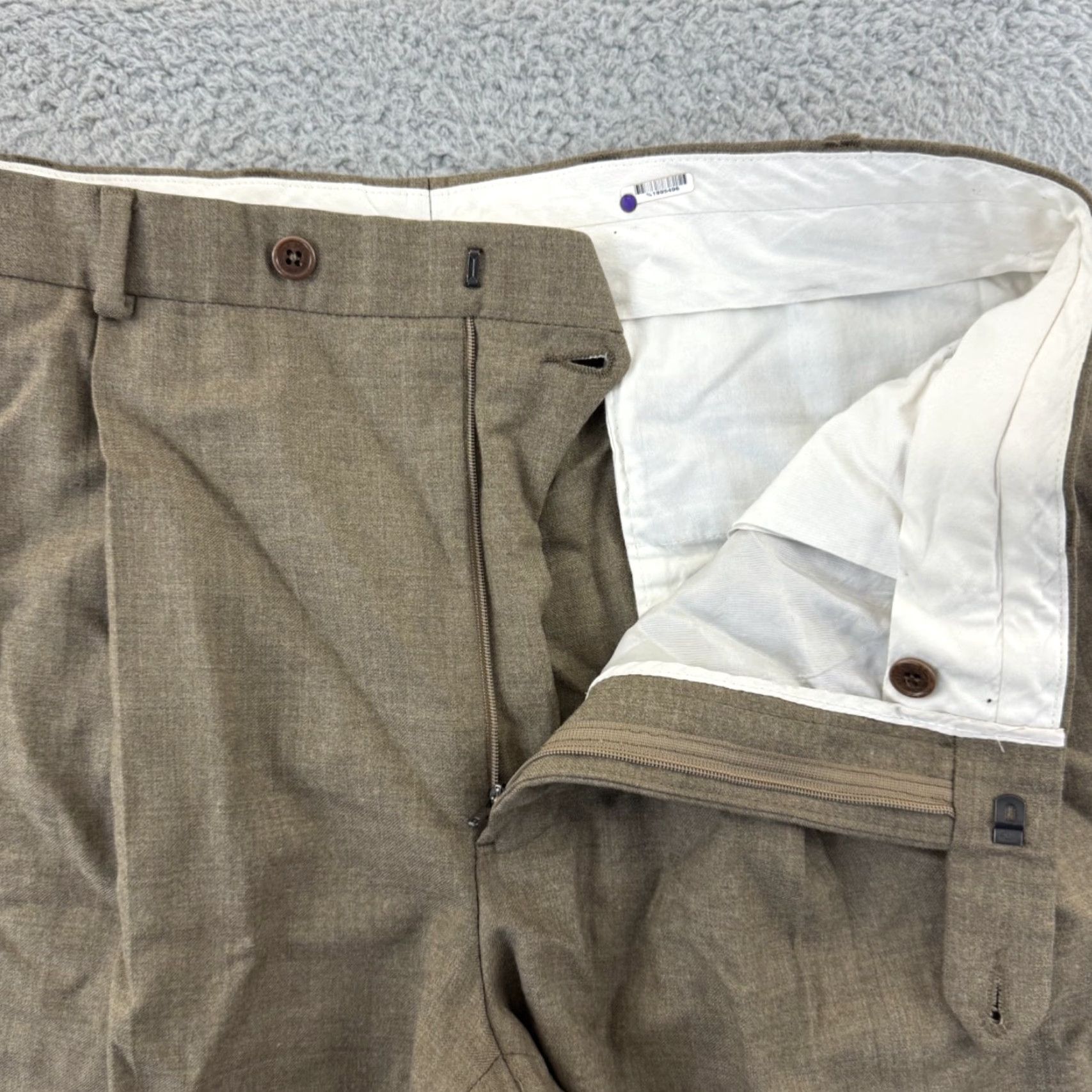 Brooks Brothers Brooks Brothers 346 Dress Pants Men’s 34x30 Brown Wool Pleated Zip Trousers Button Hook & Eye Pocket Slash Pockets Straight Regular Size 34 Size US 34 / EU 50 - 4 Thumbnail