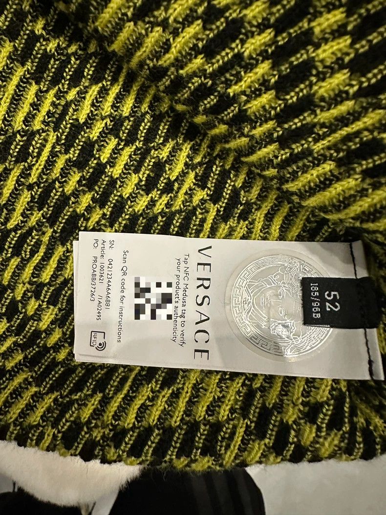 Versace Versace Yellow and black with a classic sweater Size US XL / EU 56 / 4 - 2 Thumbnail