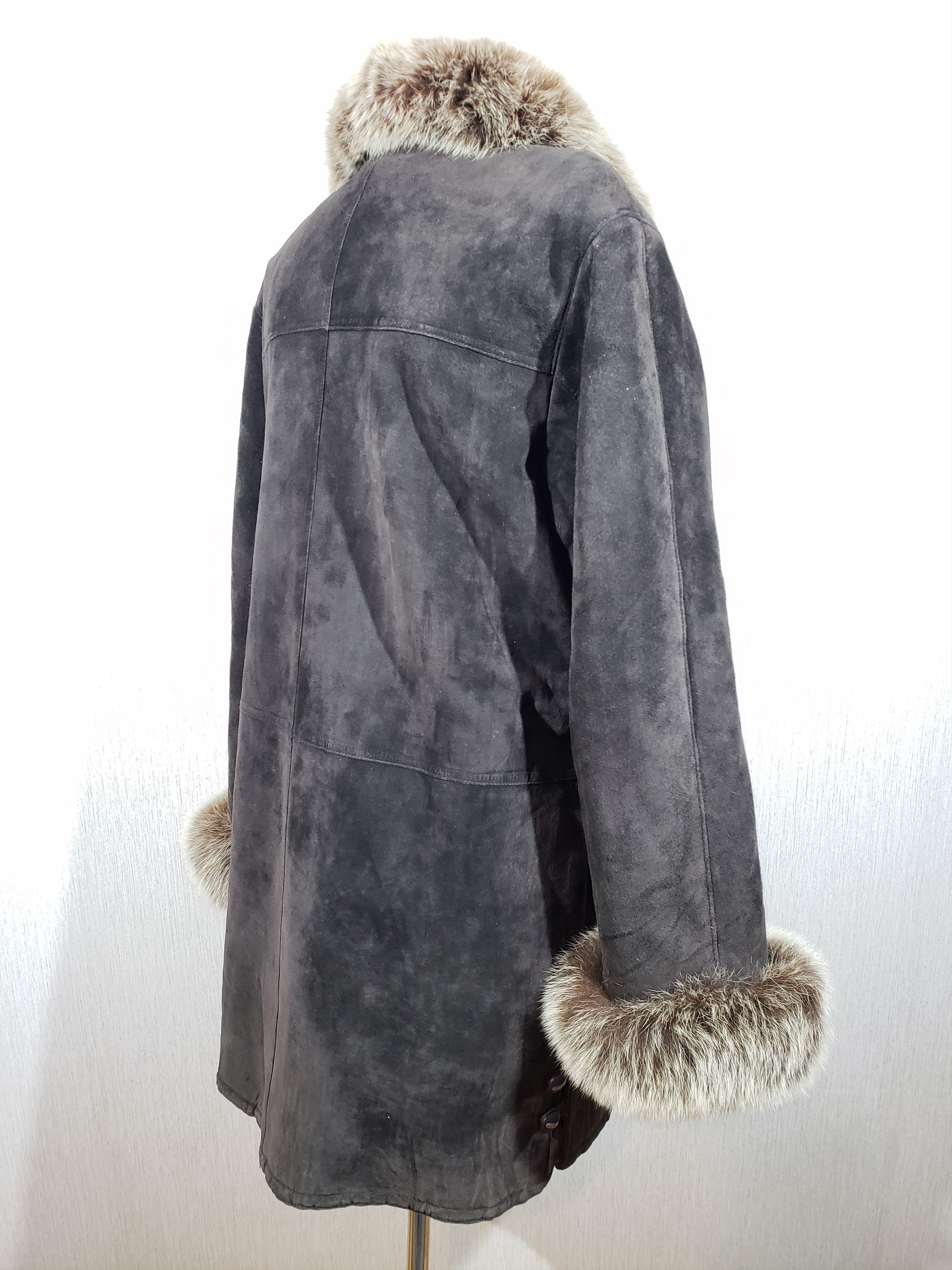 Other Stylish brown sheepskin coat with a fluffy collar. Size 3XL / US 20-22 - 5 Thumbnail