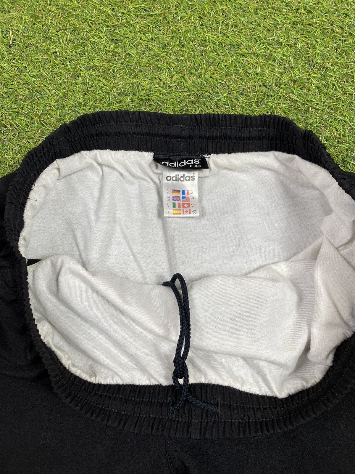 Adidas Vintage 90s Adidas shorts streetwear small logo size L Size US 34 / EU 50 - 6 Thumbnail