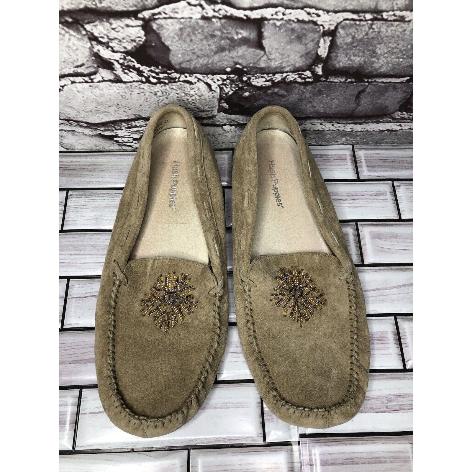 Hush Puppies Hush Puppies Beige Leather Gem Handsewn Loafers Driving Shoe Size US 7.5 / IT 37.5 - 16 Thumbnail