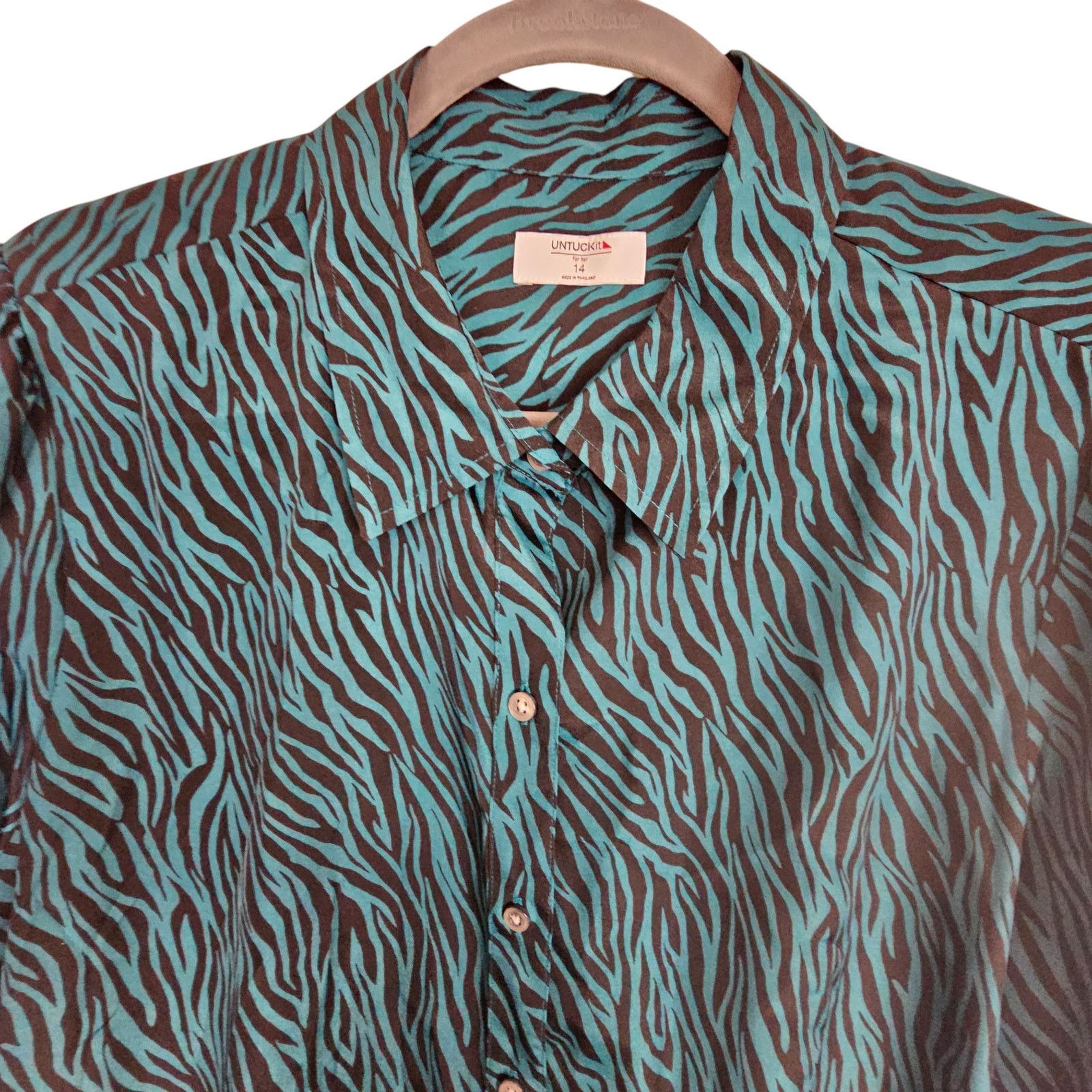 UNTUCKit UNTUCKit Womens Carlyn Zebra Print Shirt Size 14 Career Corp Size XL / US 12-14 / IT 48-50 - 2 Thumbnail