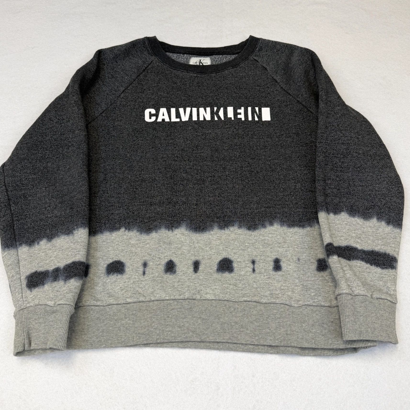 Vintage **Calvin Klein Jeans Large Gray Pullover Sweatshirt Crewneck Fleece** User: **Calvin Klein Jeans Mens Large Gray Pullover Sweatshirt Fleece** Size US L / EU 52-54 / 3 - 4 Thumbnail