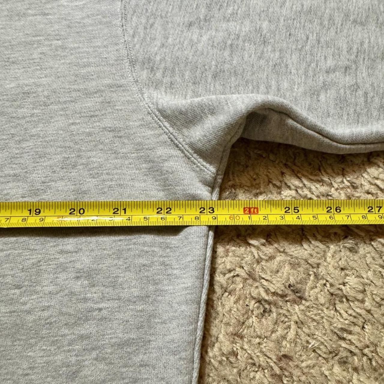 Nike Vintage Nike Swoosh Gray Embroidered Black Tag Sweatshirt Size US L / EU 52-54 / 3 - 8 Thumbnail