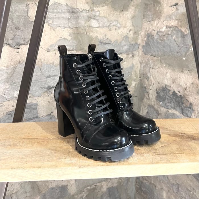 Star trail patent leather lace up boots Louis Vuitton Black size