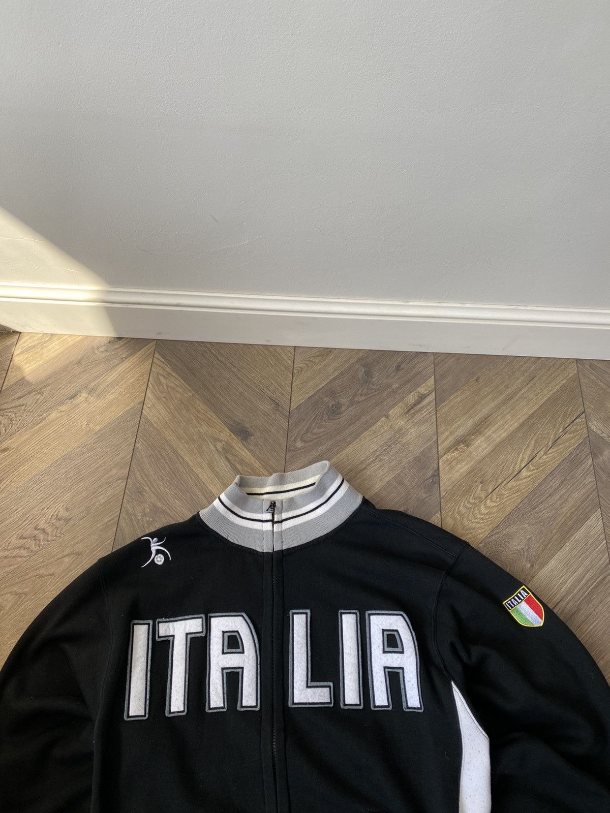 Other Vintage Italia Y2K Big Logo Zip Sweatshirt Size US L / EU 52-54 / 3 - 4 Thumbnail