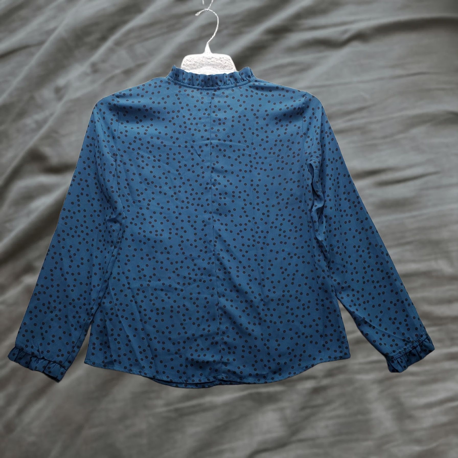 Banana Republic Banana Republic Blouse Womens XS Polka Dot Long Sleeve V-Neck Ruffle Top Size XS / US 0-2 / IT 36-38 - 1 Thumbnail