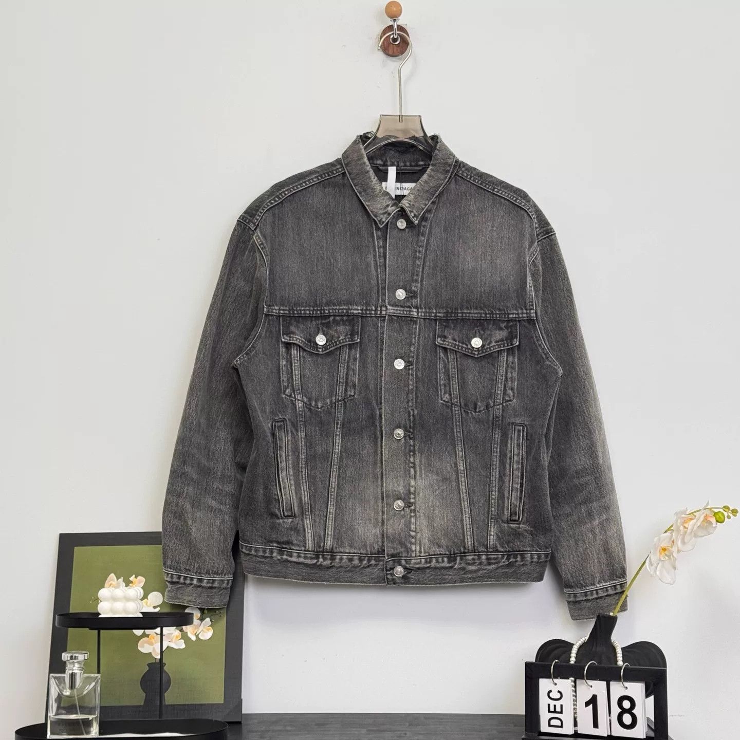 Balenciaga Balenciaga Logo Denim Jacket Size 36 Size US S / EU 44-46 / 1 - 1 Thumbnail
