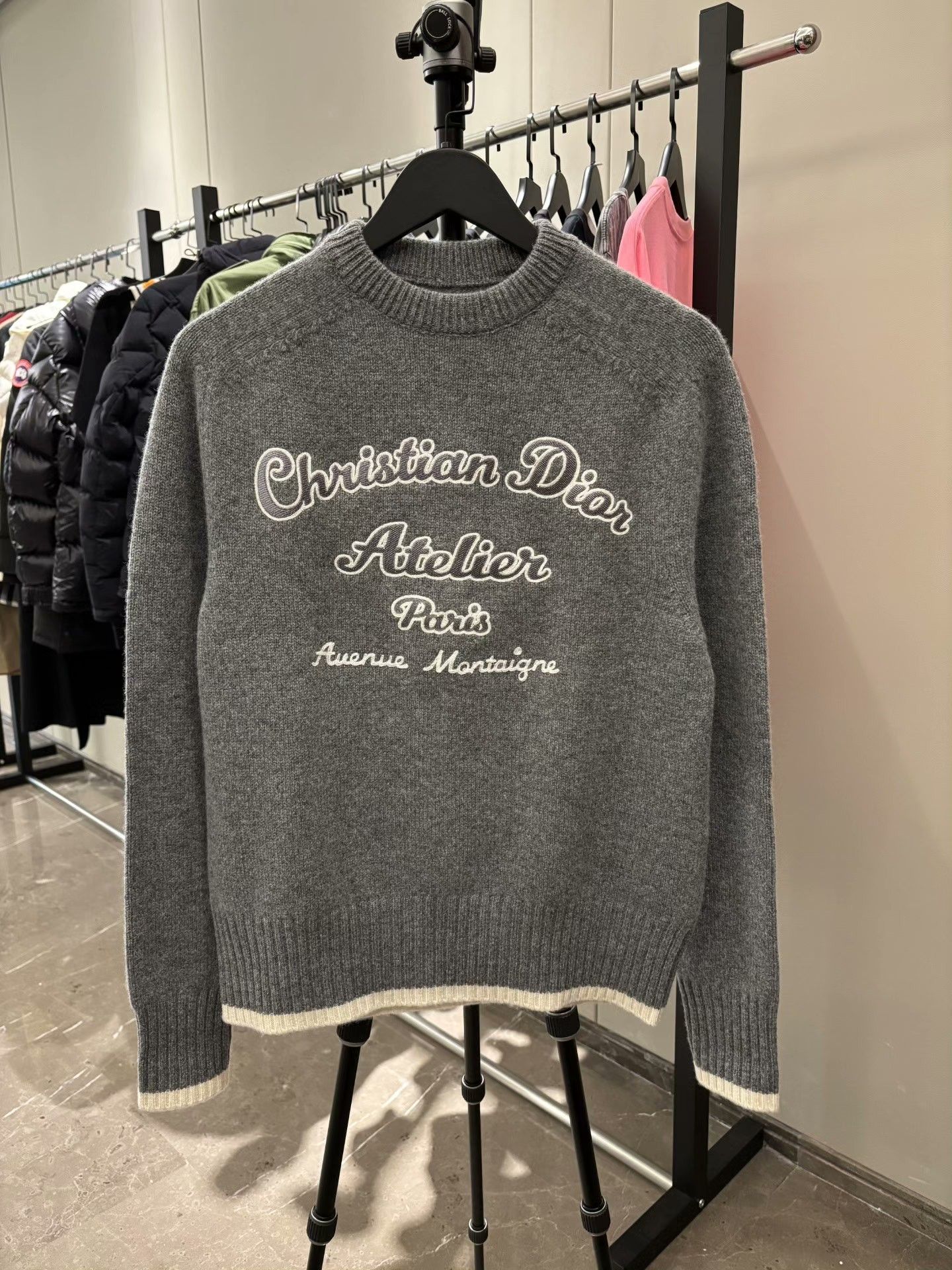 Dior Dior Wool Embroidered White Sweater S Women Size S / US 4 / IT 40 - 1 Thumbnail
