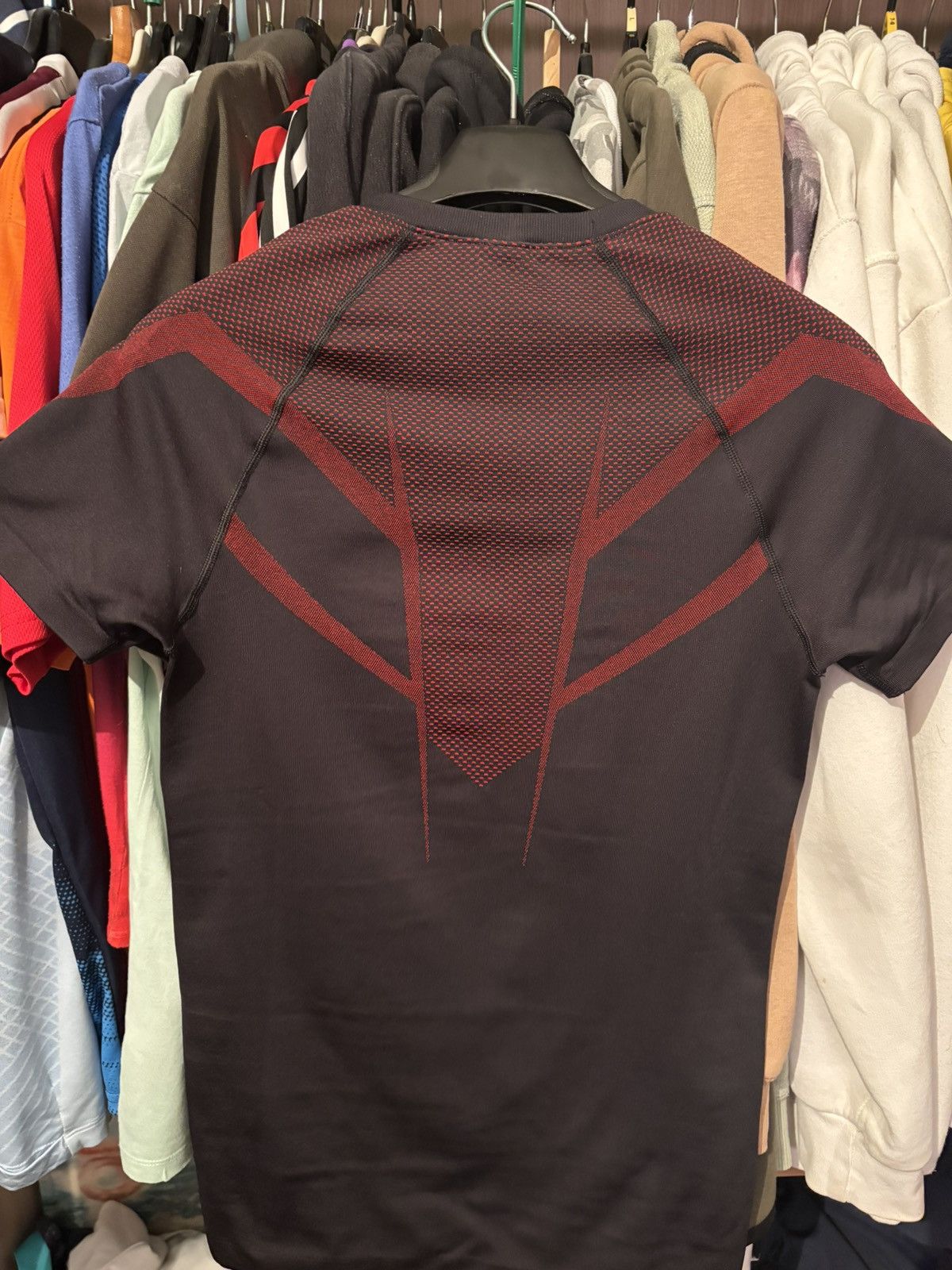 Onyx v5 Seamless Short Sleeve, black/carmine colour