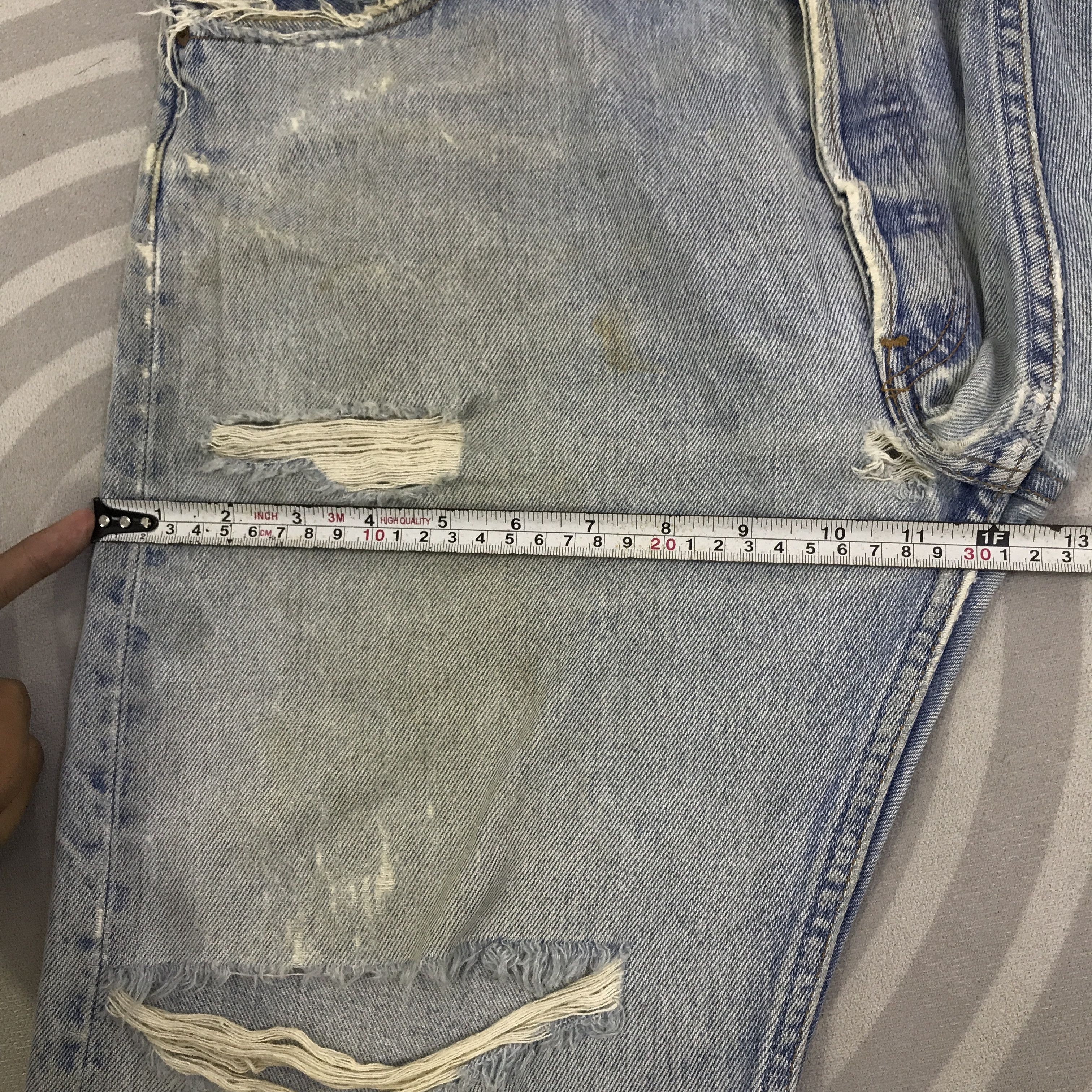 Levi's Vintage Clothing Vintage Levis 501 Distressed Short pants Jeans K130B9 Size US 32 / EU 48 - 7 Thumbnail