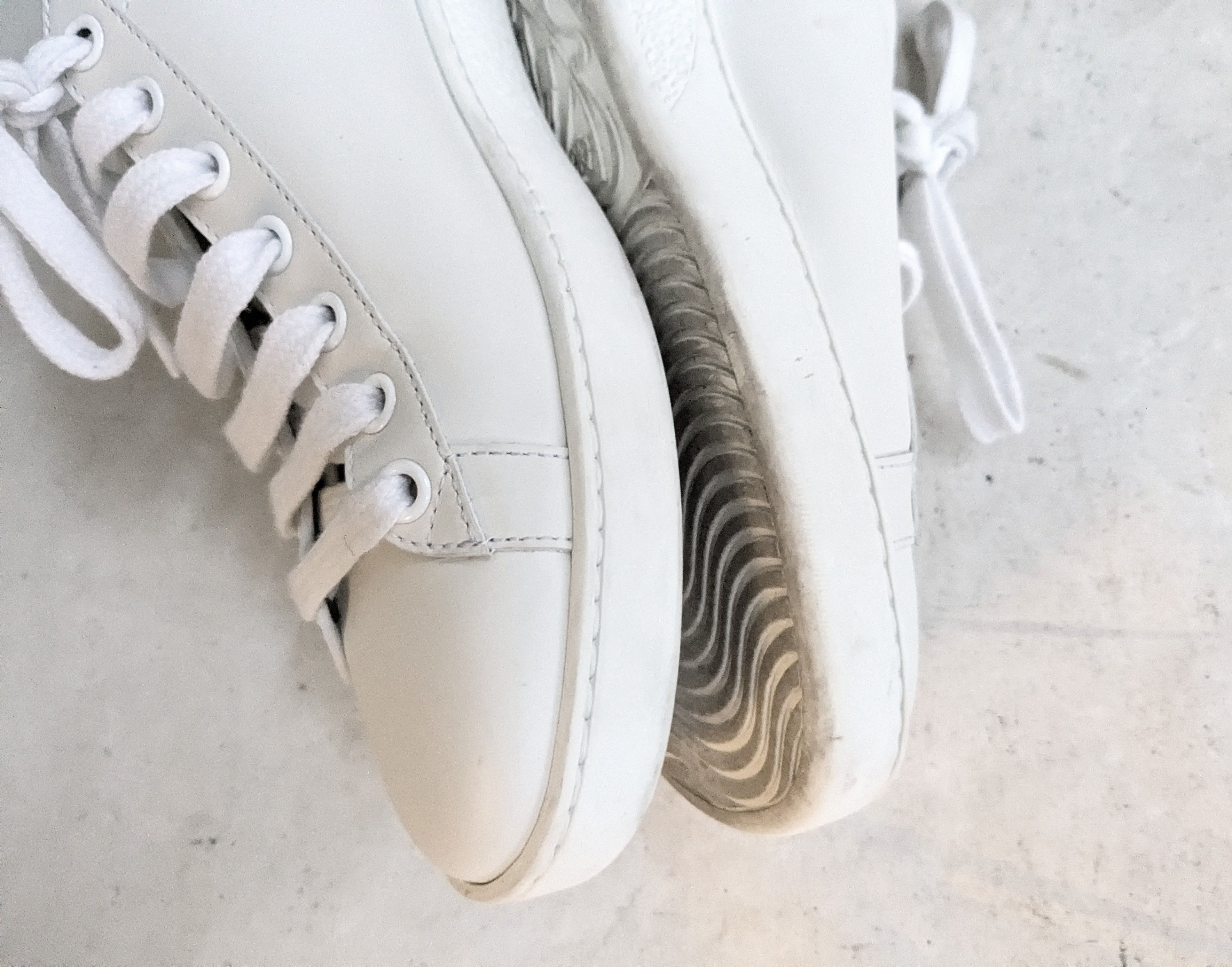 Gucci Women's Gucci Ace Sneakers White Interlocking G 7.5 37.5 Size US 7.5 / IT 37.5 - 8 Thumbnail