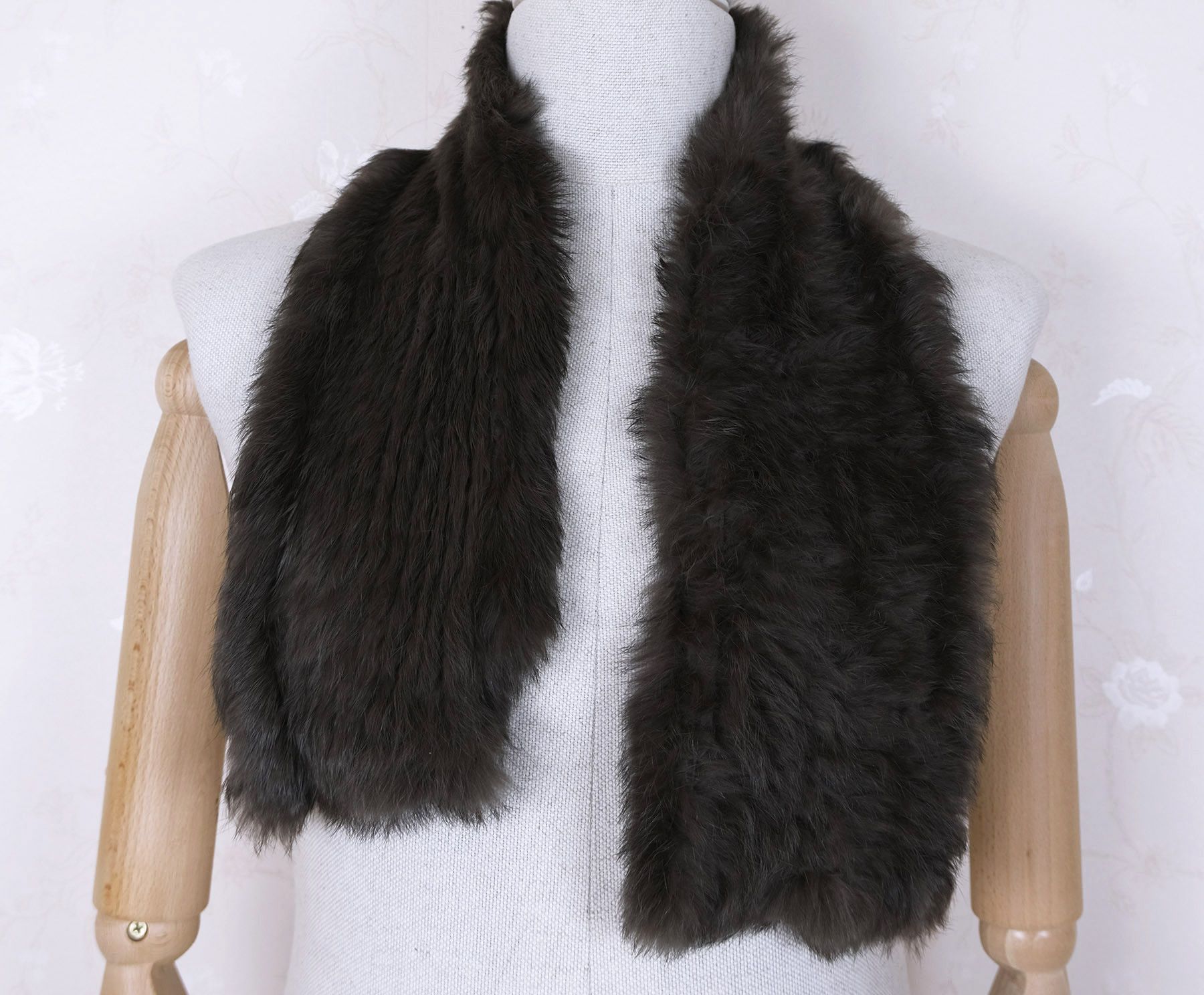 Yves Salomon Yves Salomon, brown rabbit hair scarf, rabbit fur, NP 455 e Size ONE SIZE - 1 Thumbnail