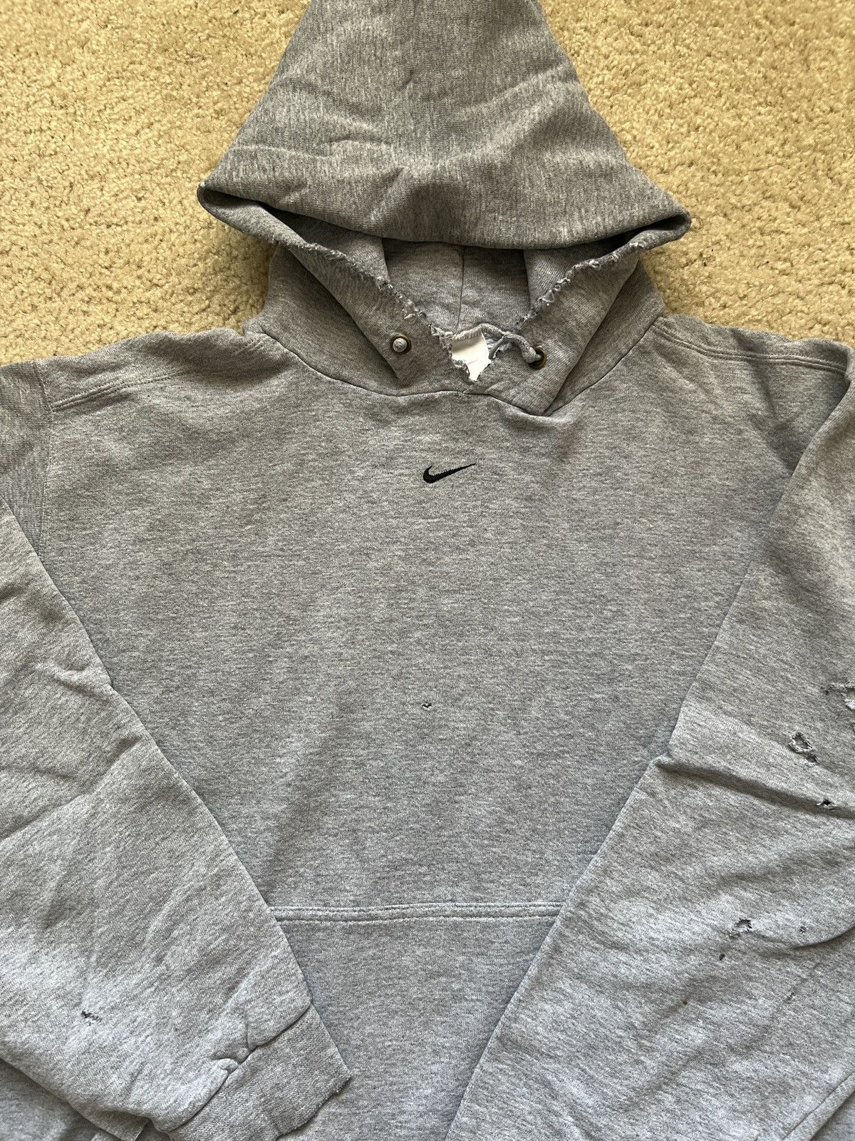 Nike hoodie center online swoosh