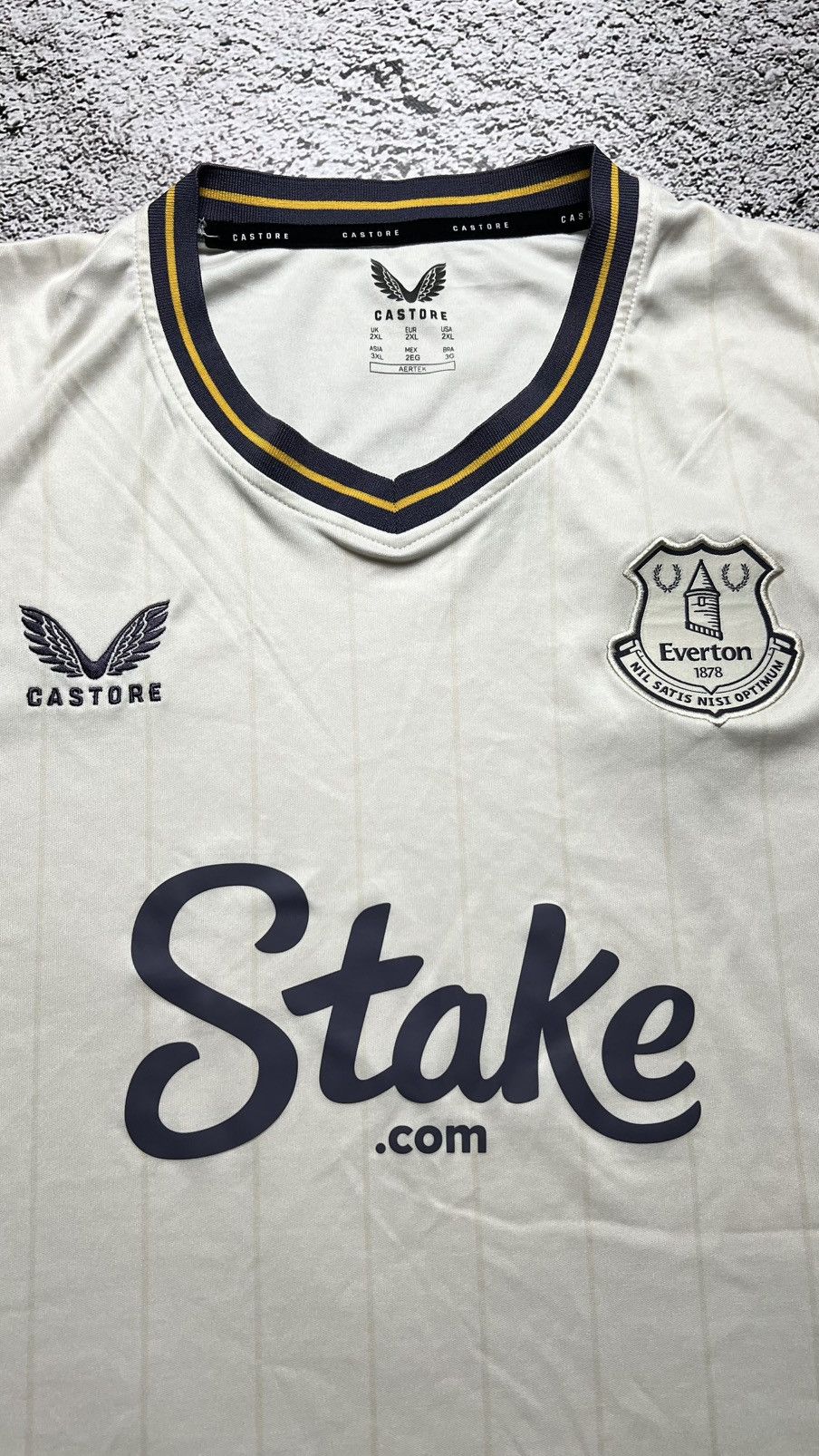 Castore 2024-2025 Everton third kit castore jersey Size US XXL / EU 58 / 5 - 4 Thumbnail