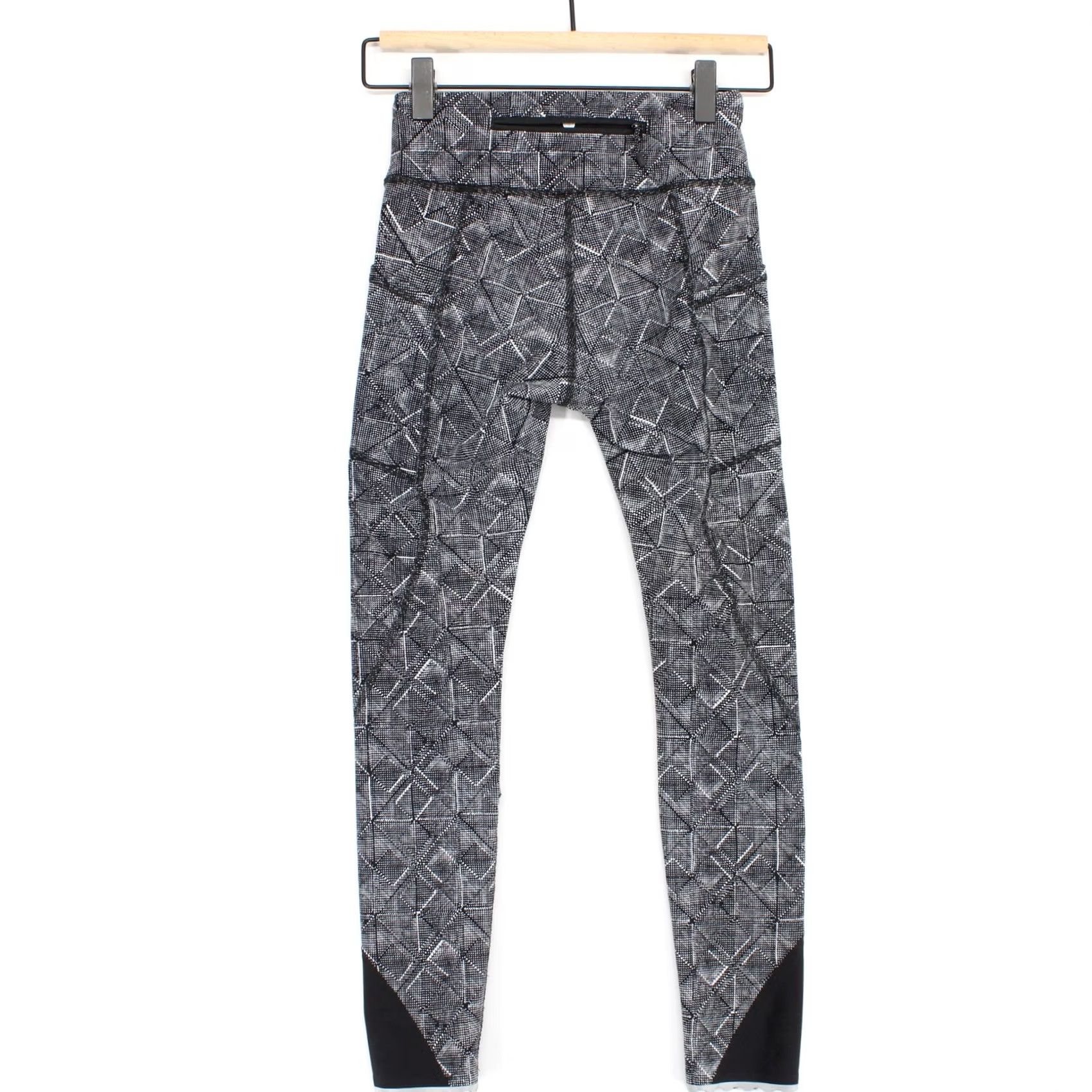 Lululemon Lululemon Tight Stuff Leggings Womens 2 Black White Geometric Print Side Pockets Running & Jogging Size 26" / US 2 / IT 38 - 2 Thumbnail