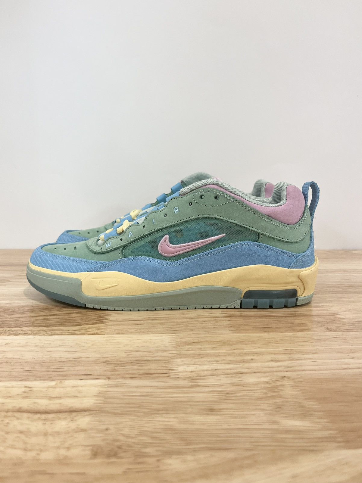 Nike Nike SB x Verdy Air Max Ishod Wair Visty HF4074-400 Size US 10.5 / EU 43-44 - 4 Thumbnail