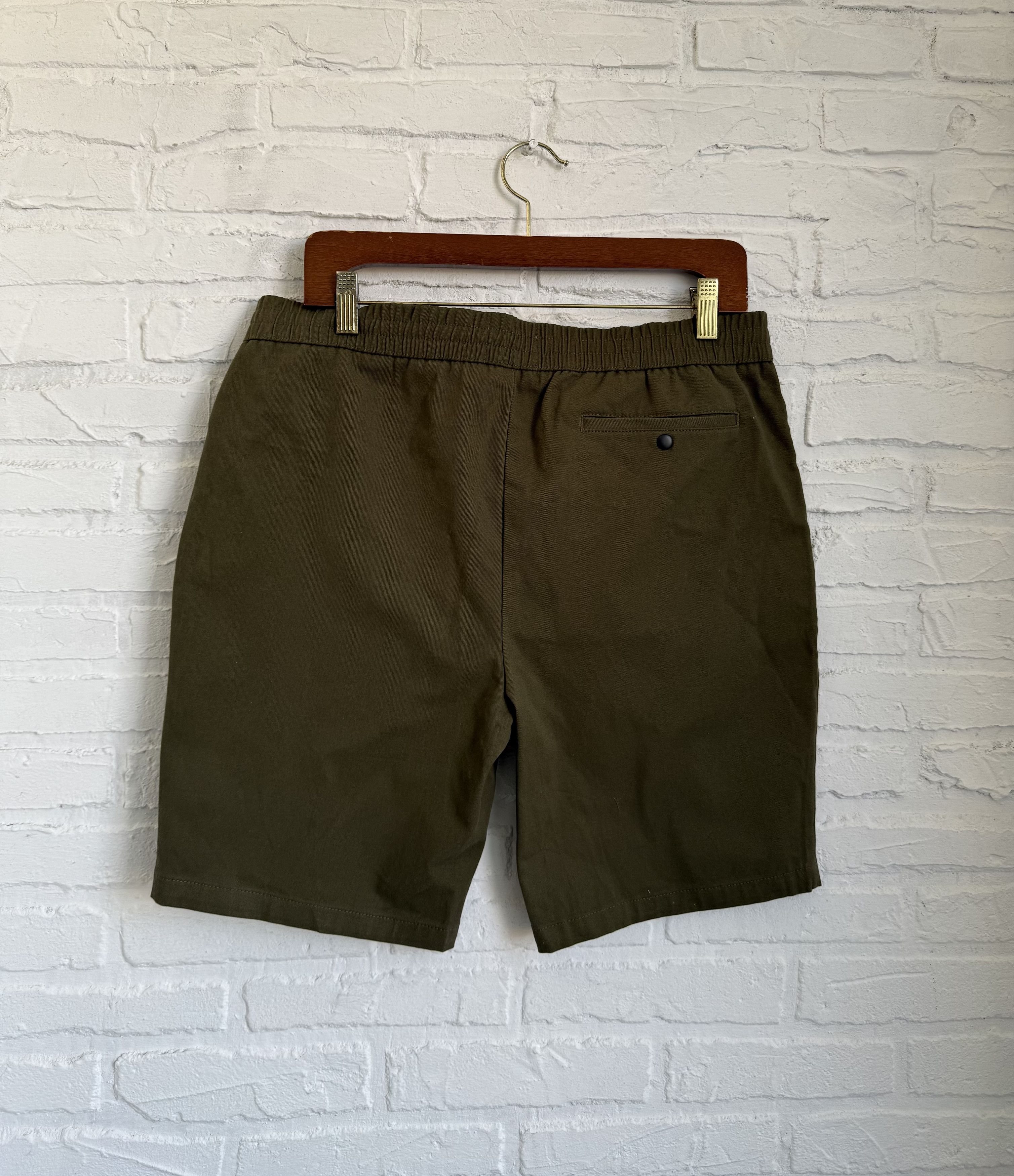 Folk Folk olive shorts Size US 32 / EU 48 - 2 Thumbnail