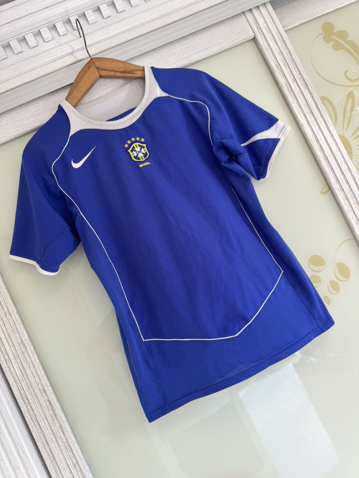 Nike Brazil 2004-2005 Away Soccer Jersey Football Kit Shirt Size US XS / EU 42 / 0 - 4 Thumbnail