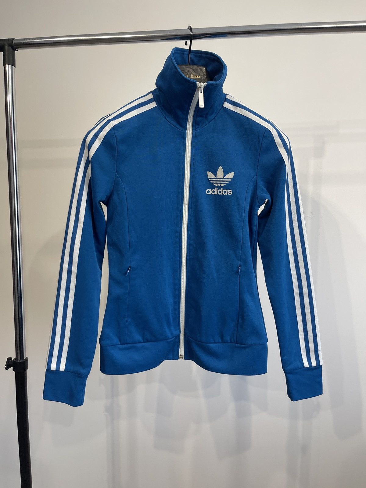Vintage Vintage adidas woman track top jacket Size XXS / US 00 / IT 34 - 1 Thumbnail