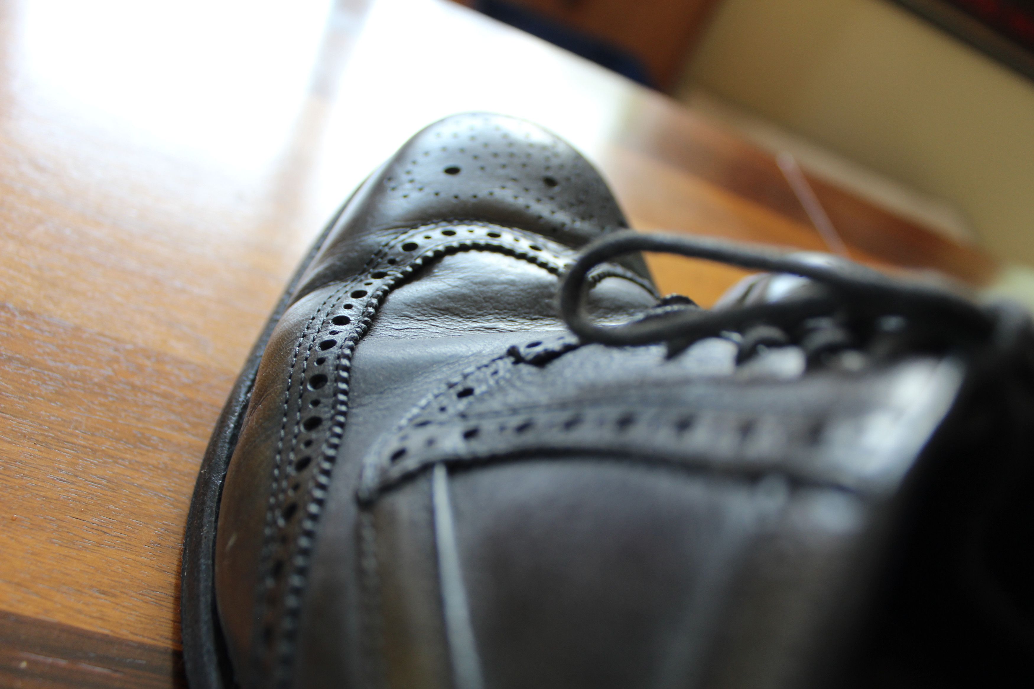 John Varvatos Varvatos Handmade in Italy — Wingtip Oxford w/ Cuban Heel Size US 11 / EU 44 - 5 Thumbnail