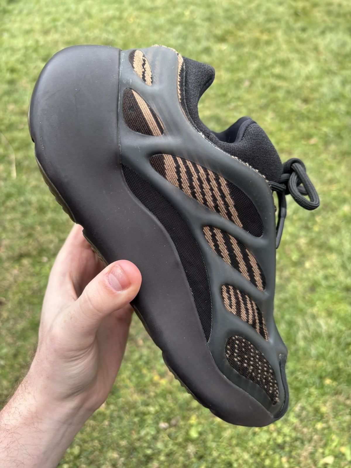 Adidas Adidas Yeezy 700 V3 Clay Brown 2020 Size 10 Size US 10 / EU 43 - 1 Thumbnail