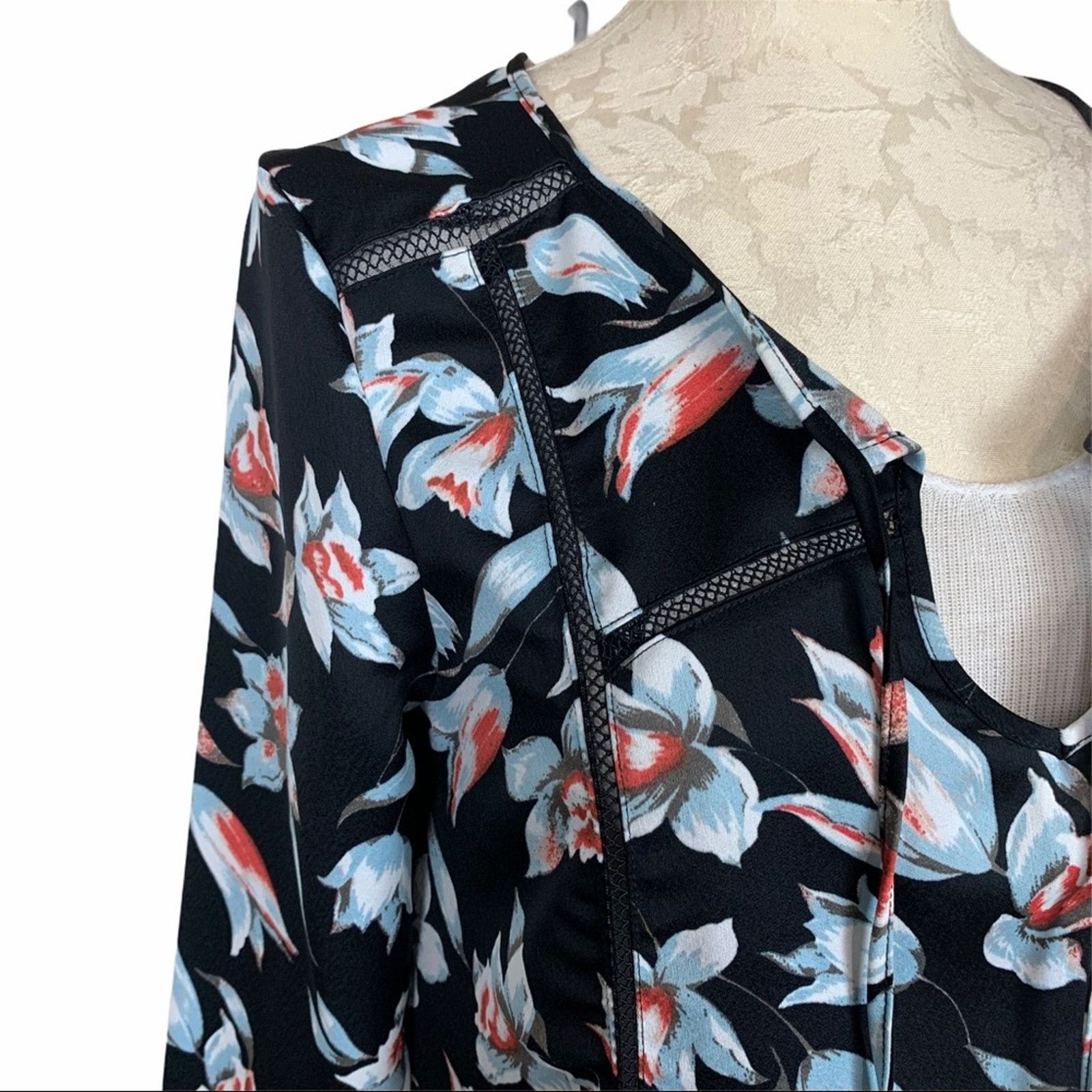 MINKPINK Minkpink Keep Blooming Dress Black Multi Size M Size M / US 6-8 / IT 42-44 - 3 Thumbnail